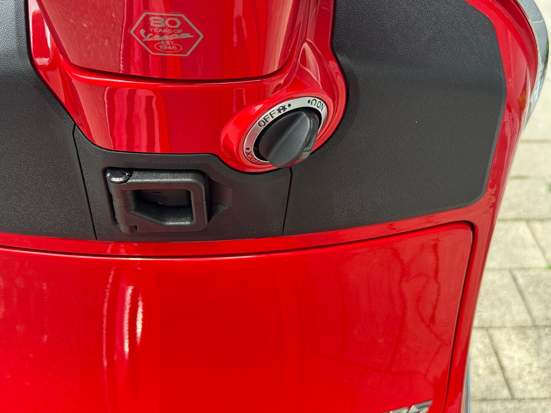 PIAGGIO Vespa GTS 125 Super RST Euro 5+-image-6