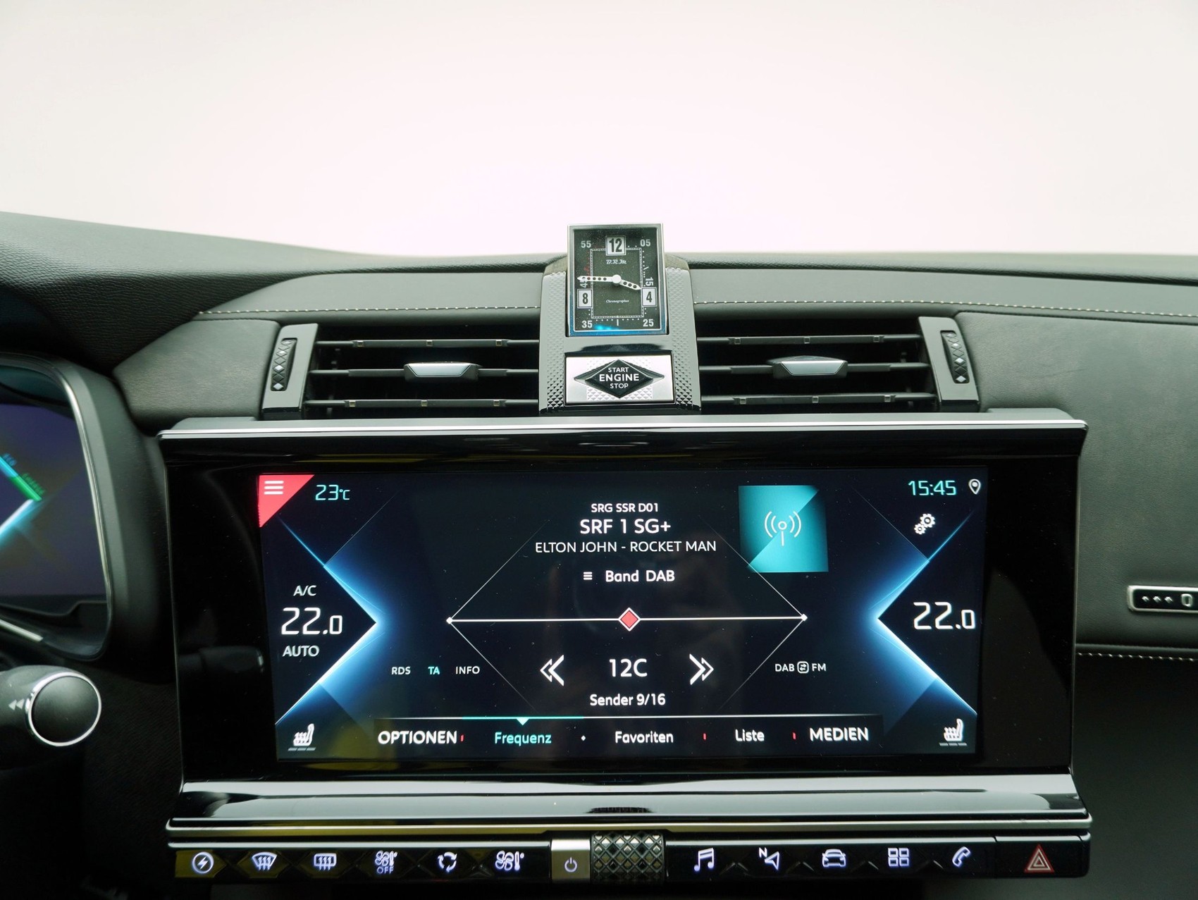 DS AUTOMOBILES DS7 Crossback 1.6 E-Tense Opera 4x4-image-18