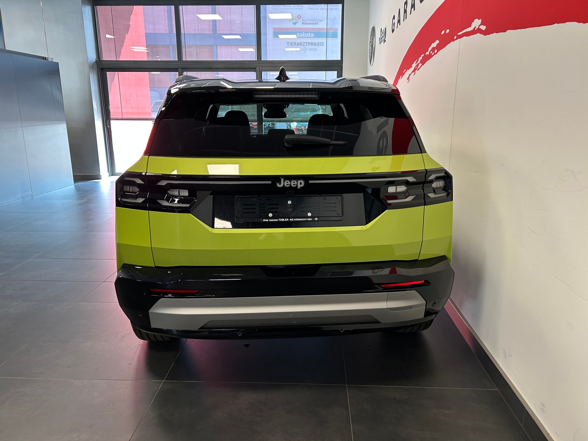 JEEP Compass 1.2 T e-Hybrid First Edition Pack Plus & SKY-image-15