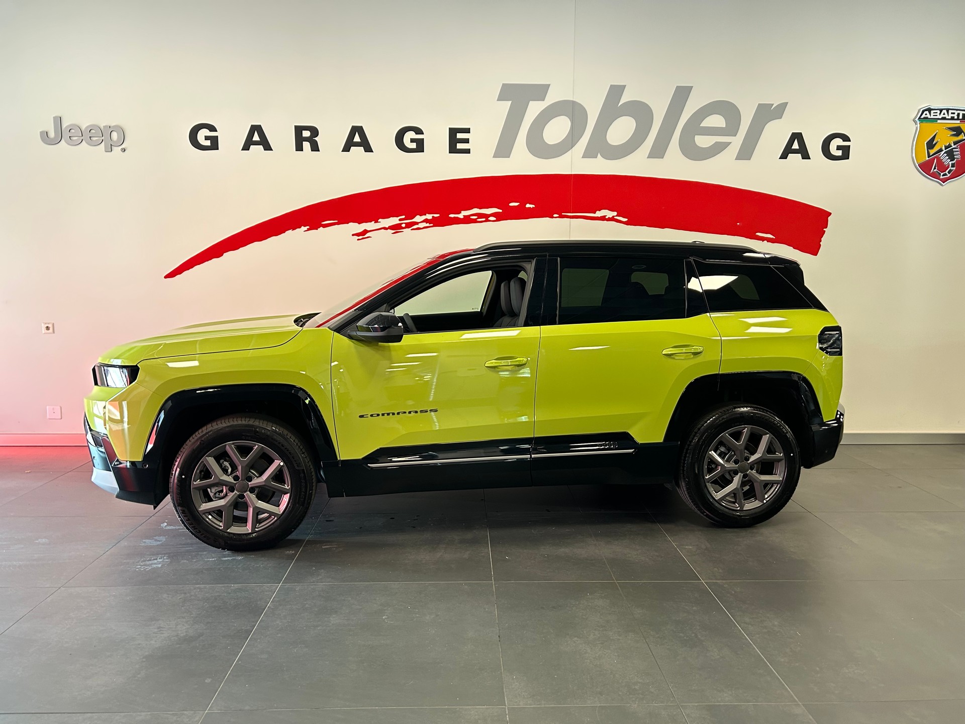 JEEP Compass 1.2 T e-Hybrid First Edition Pack Plus & SKY-image-4