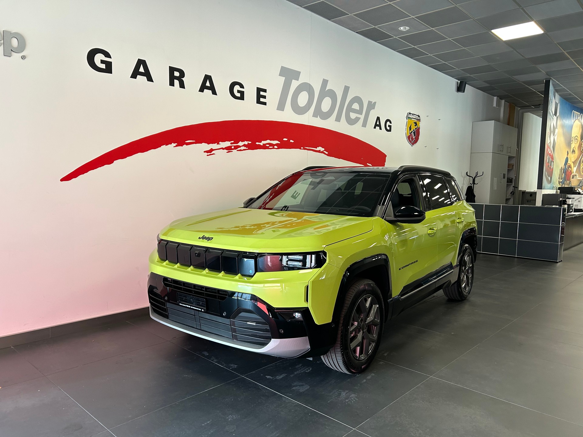 JEEP Compass 1.2 T e-Hybrid First Edition Pack Plus & SKY-image-1