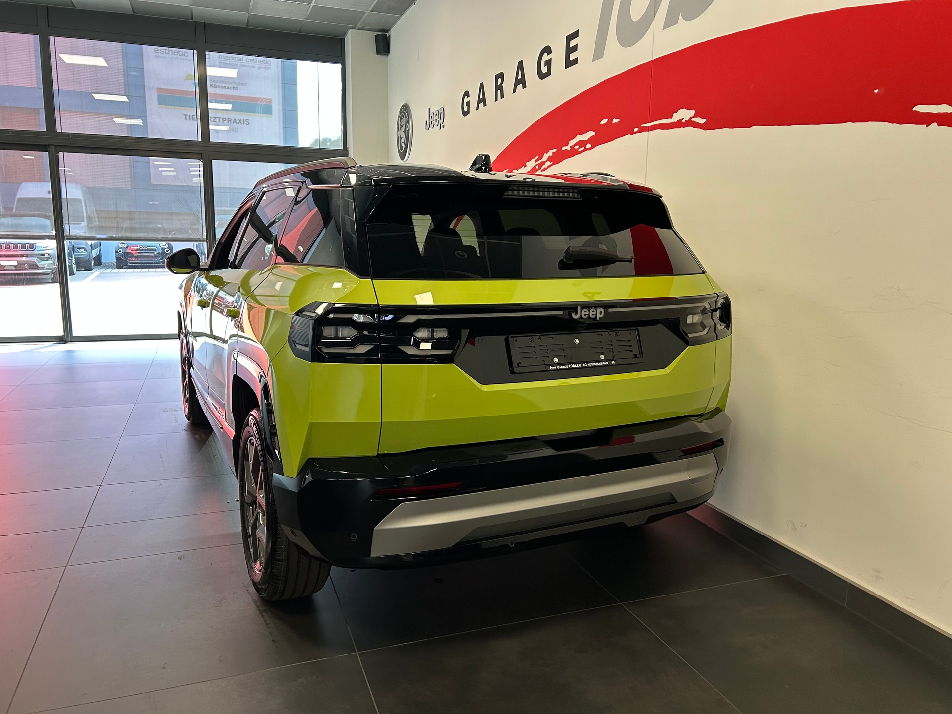 JEEP Compass 1.2 T e-Hybrid First Edition Pack Plus & SKY-image-14
