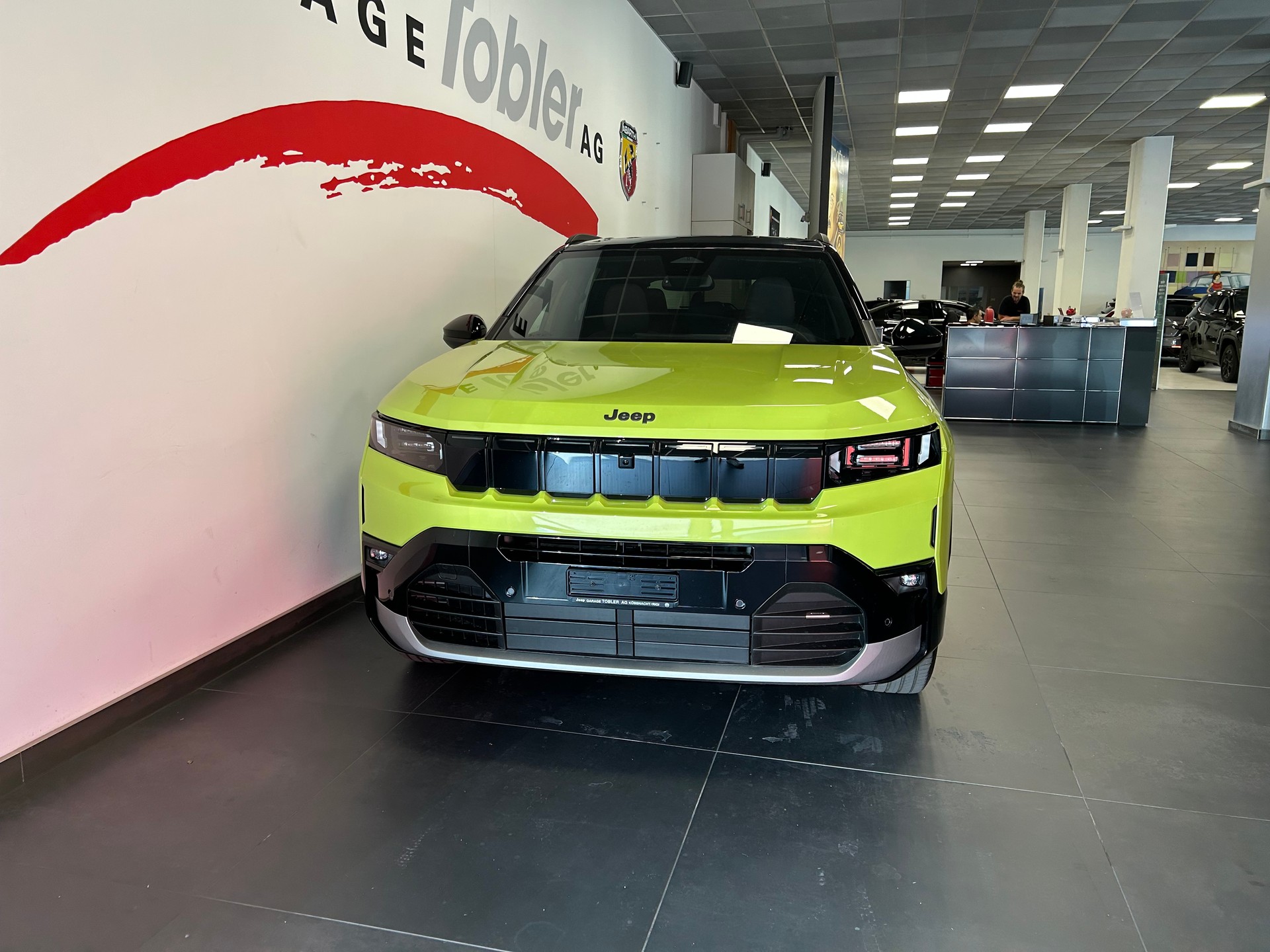 JEEP Compass 1.2 T e-Hybrid First Edition Pack Plus & SKY-image-2