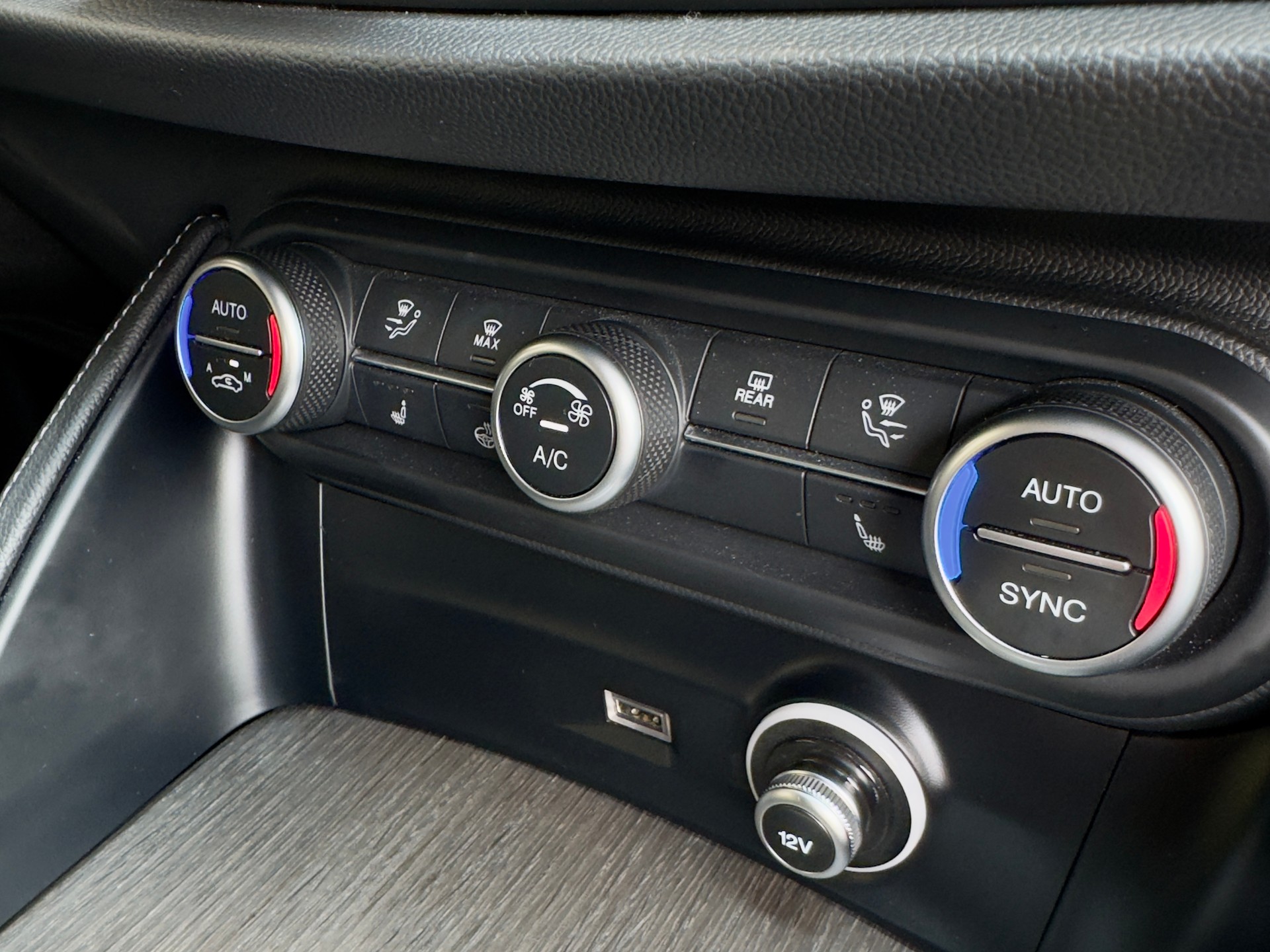 ALFA ROMEO Stelvio 2.0 TI Q4-image-8