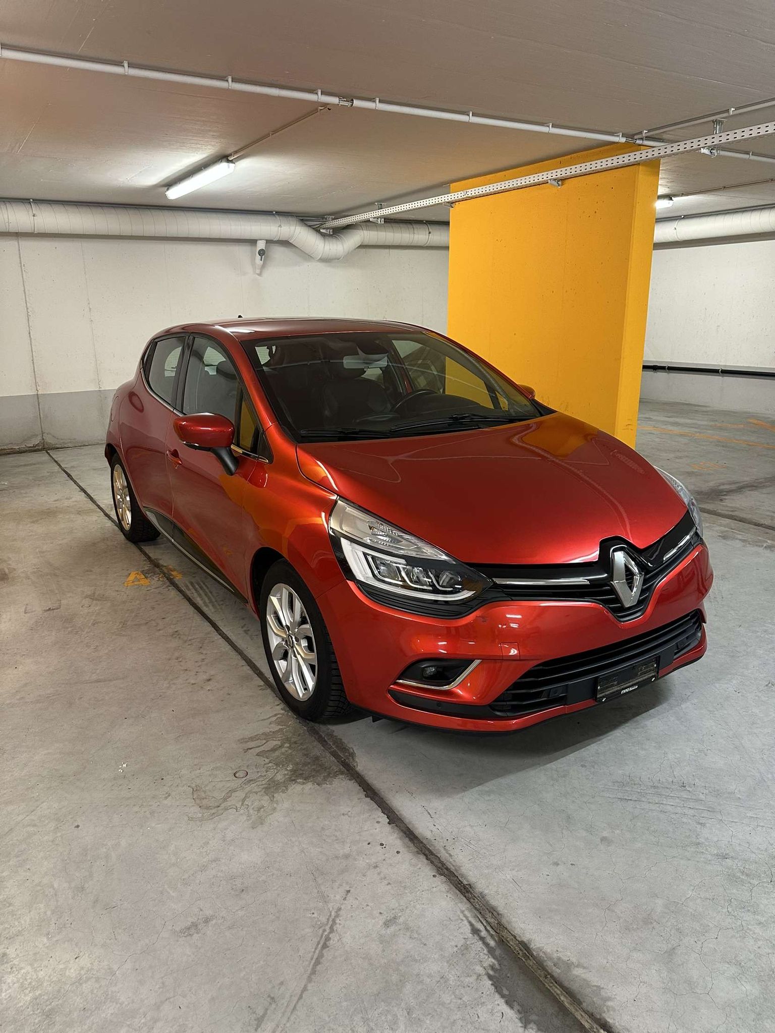 RENAULT Clio 0.9 Intens-image-1