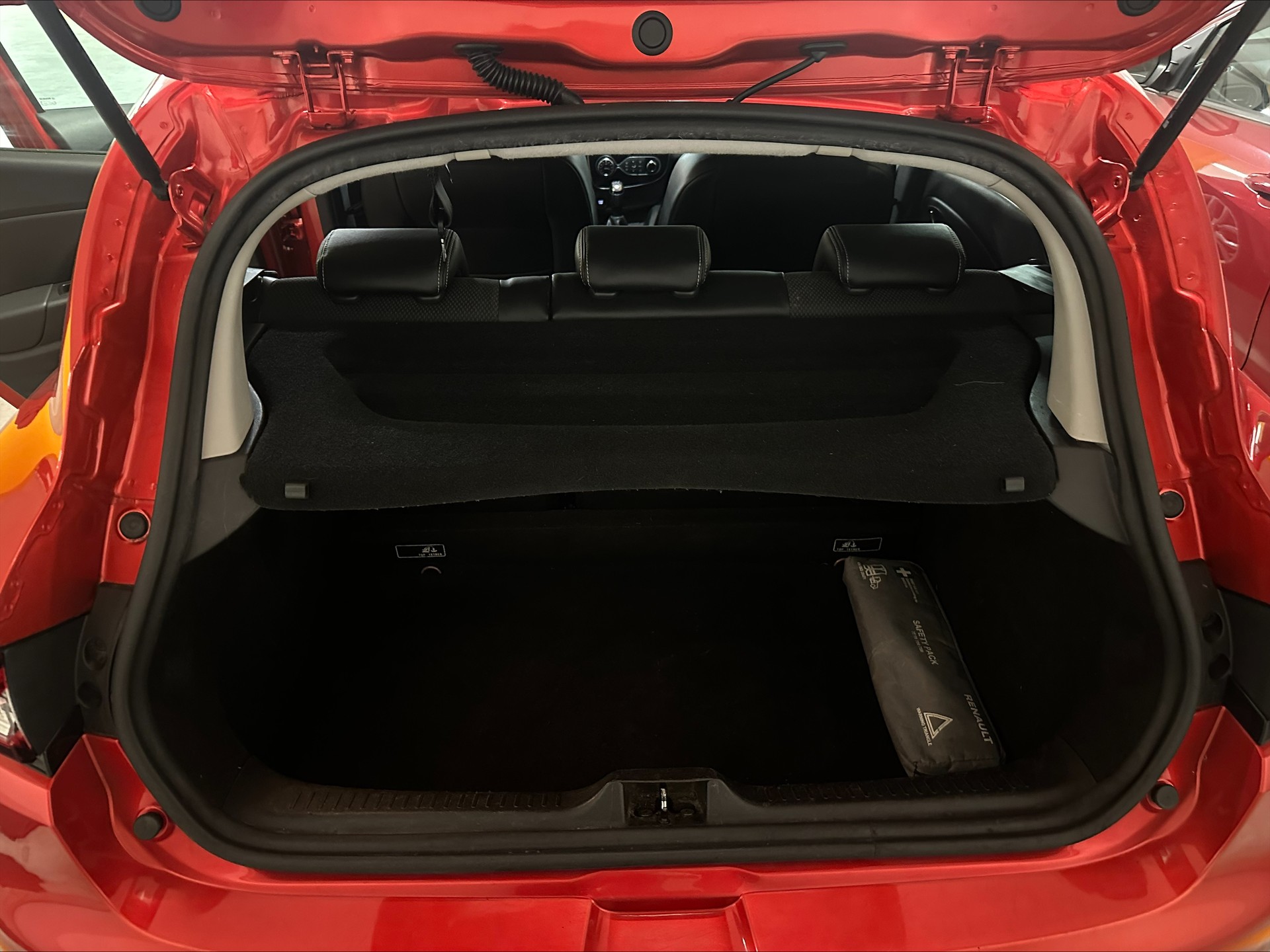 RENAULT Clio 0.9 Intens-image-8