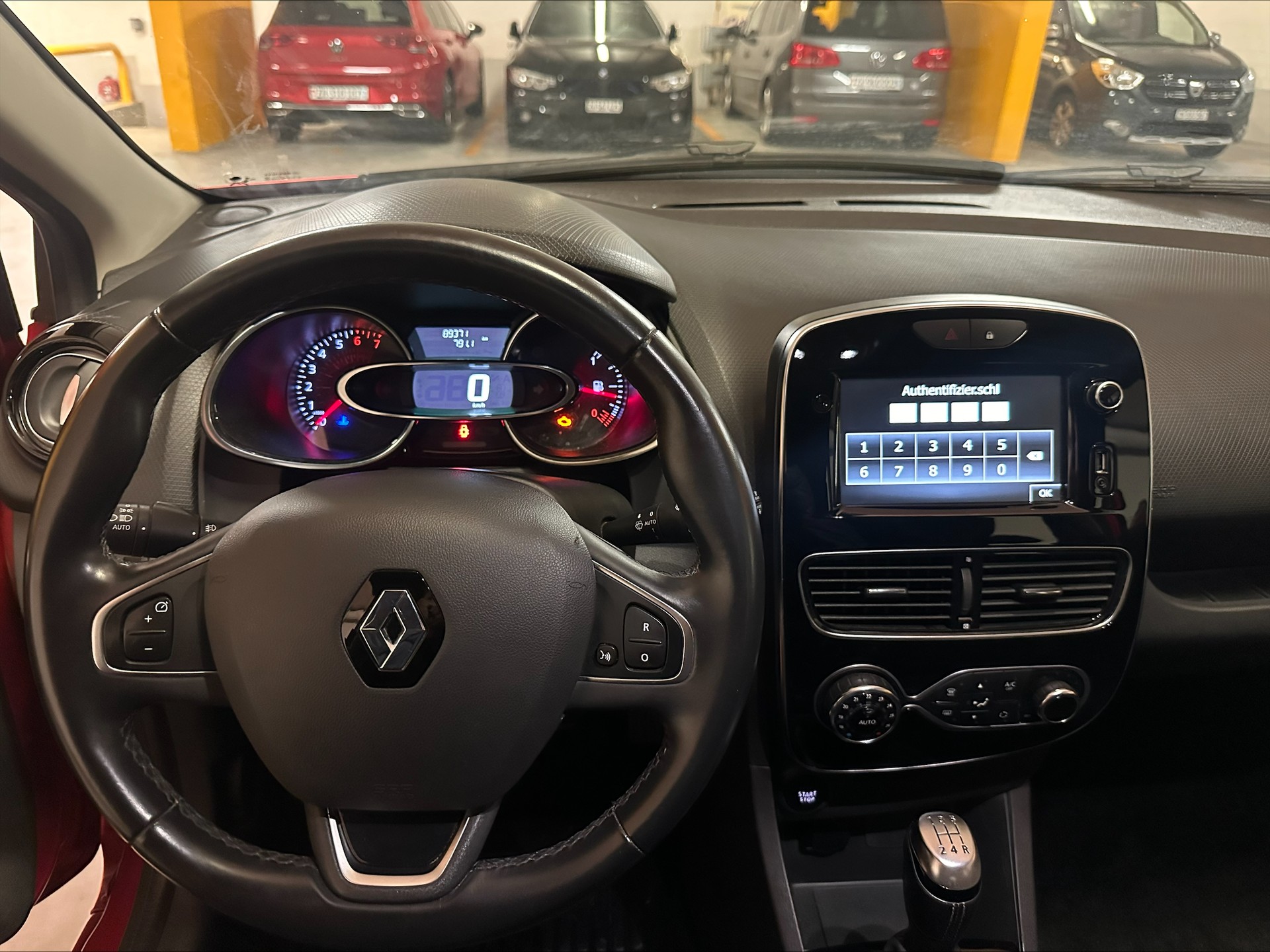 RENAULT Clio 0.9 Intens-image-5