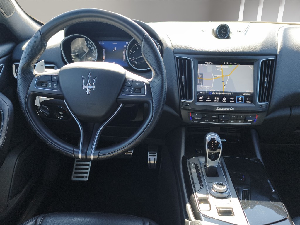 MASERATI Levante 3.0 V6 GranSport-image-6