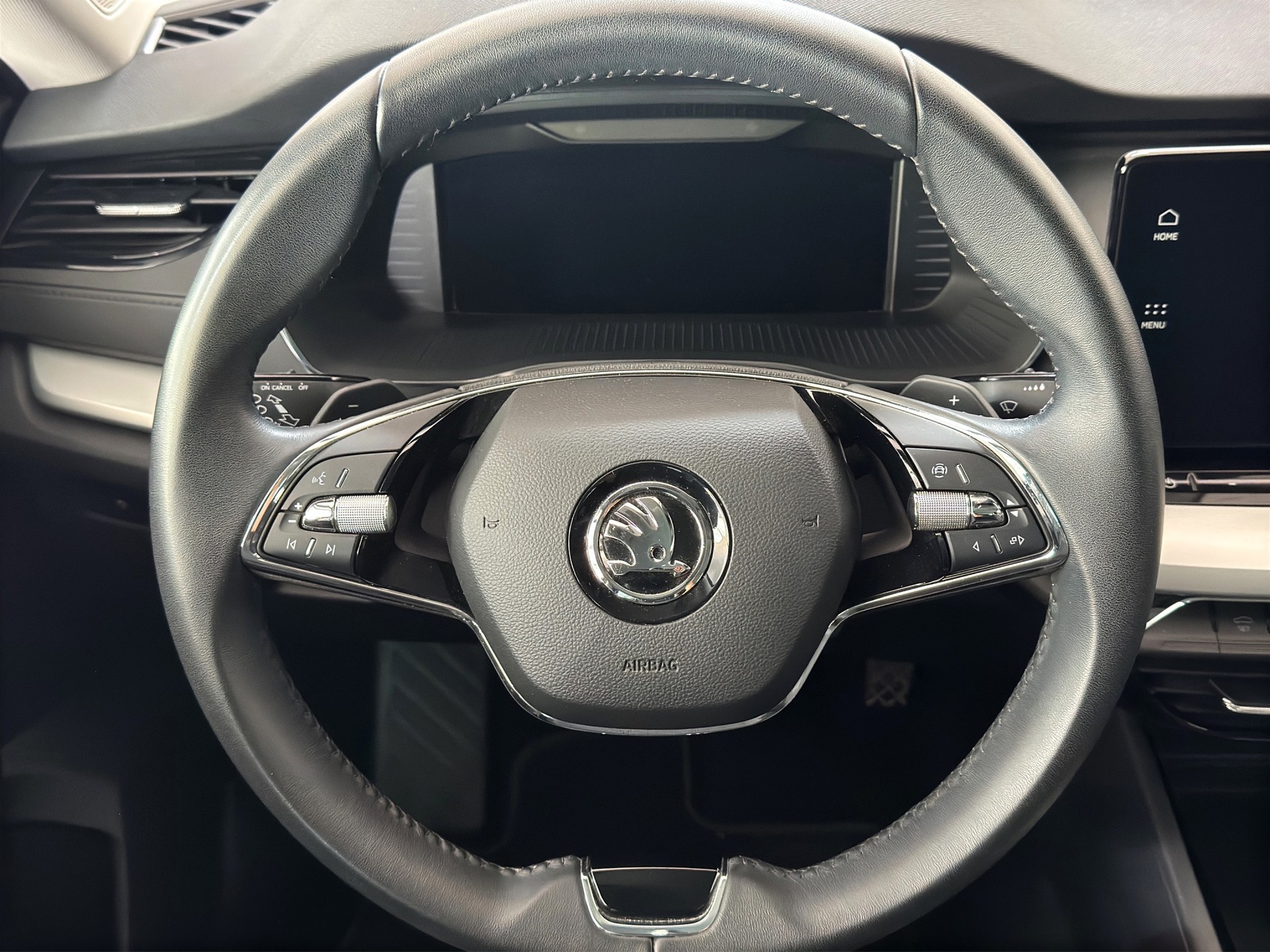 SKODA Octavia Combi 1.5 TSI mHEV DSG Ambition-image-11
