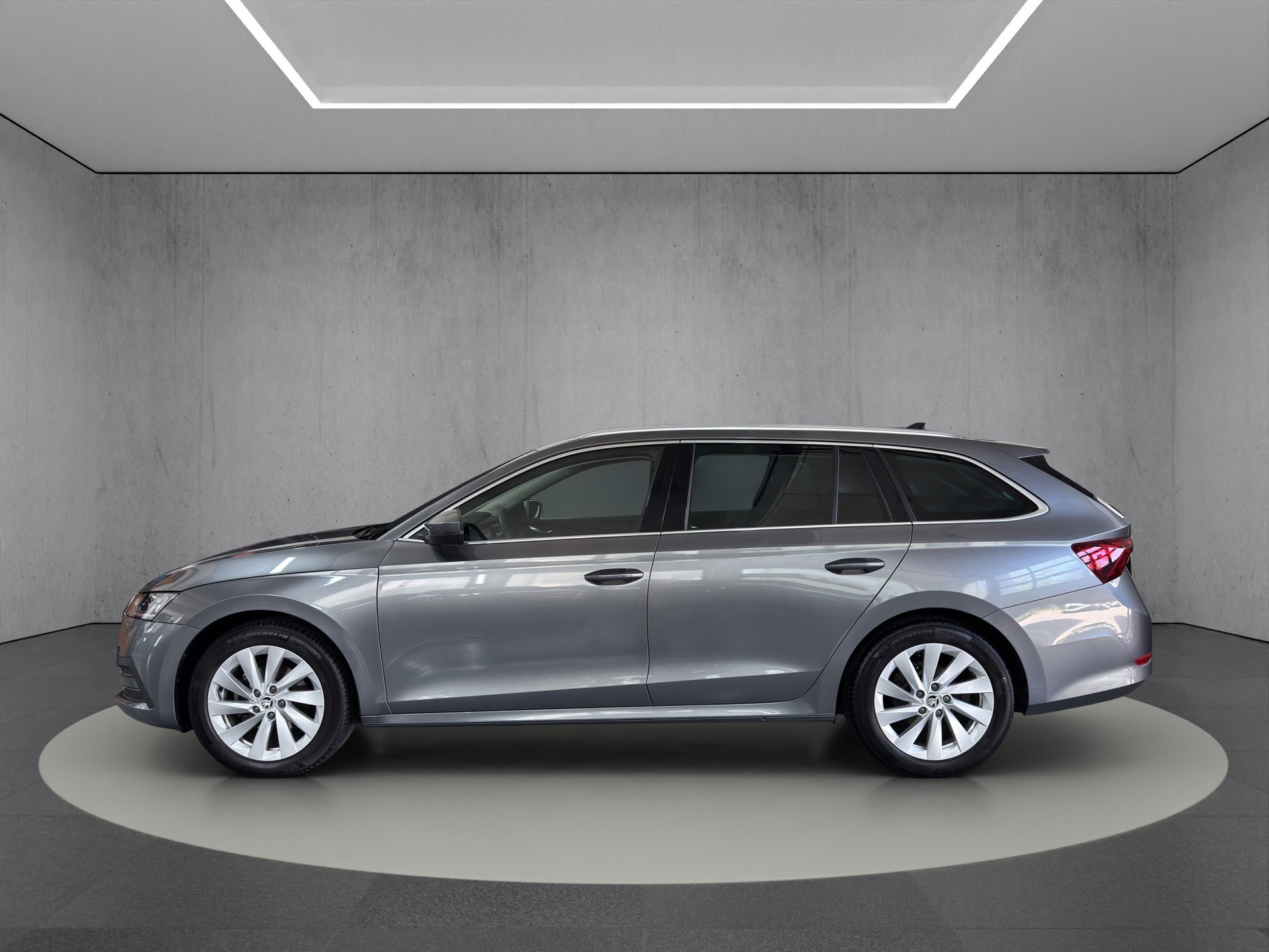 SKODA Octavia Combi 1.5 TSI mHEV DSG Ambition-image-2