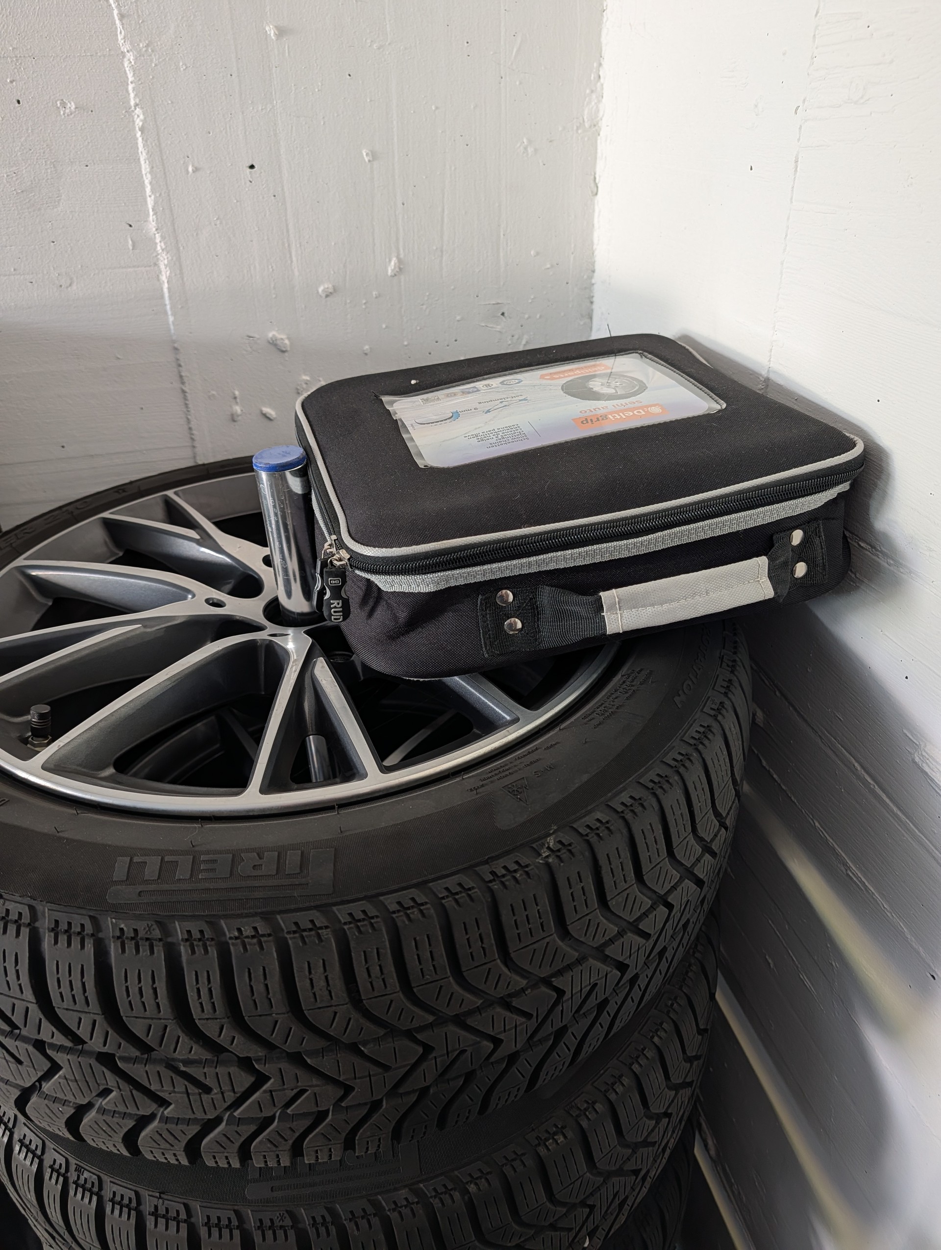 BMW 225xe-image-5
