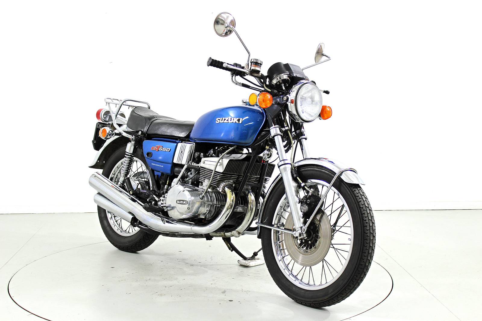 SUZUKI GT-showroom-element-1