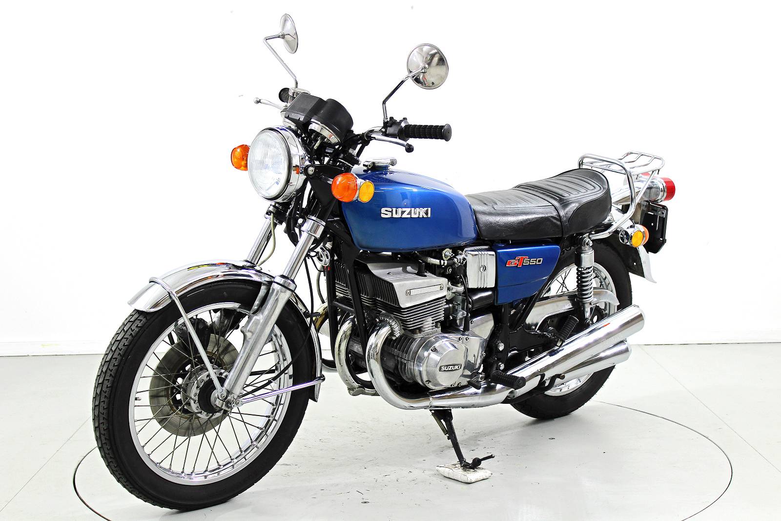 SUZUKI GT-showroom-element-2