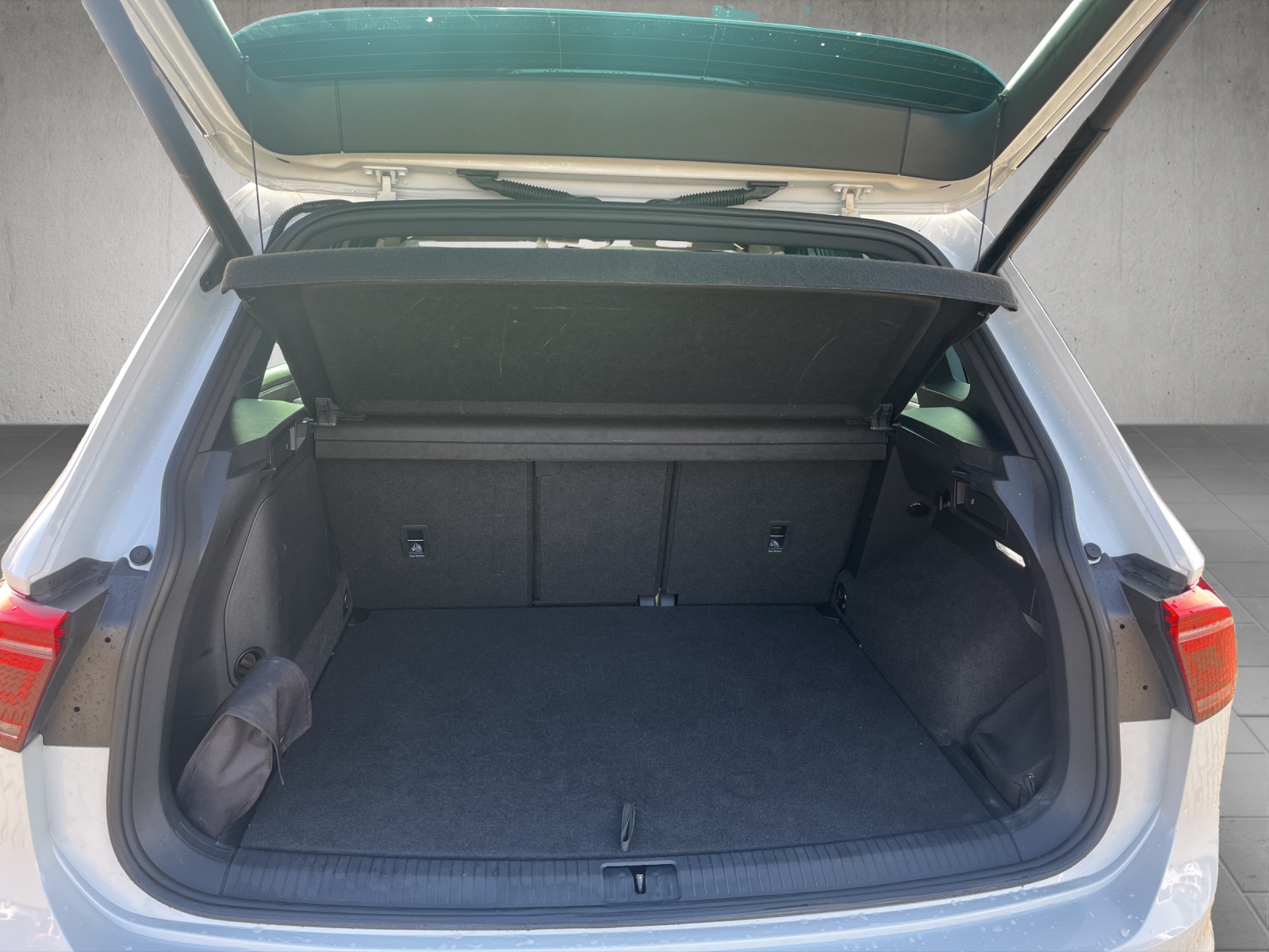 VW Tiguan 2.0 TSI R DSG-image-14