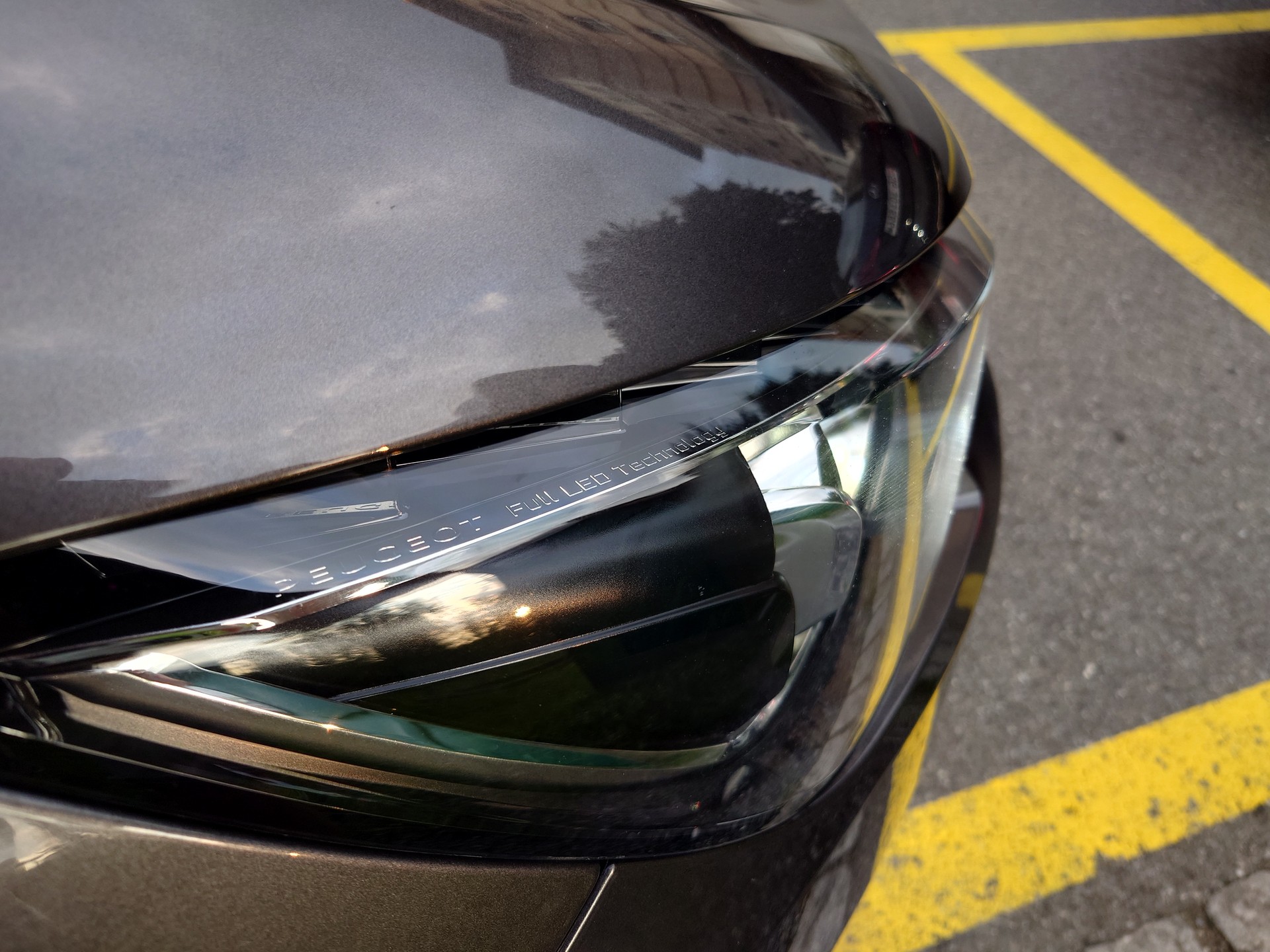 PEUGEOT 1.6 BlueHDi Allure-image-2