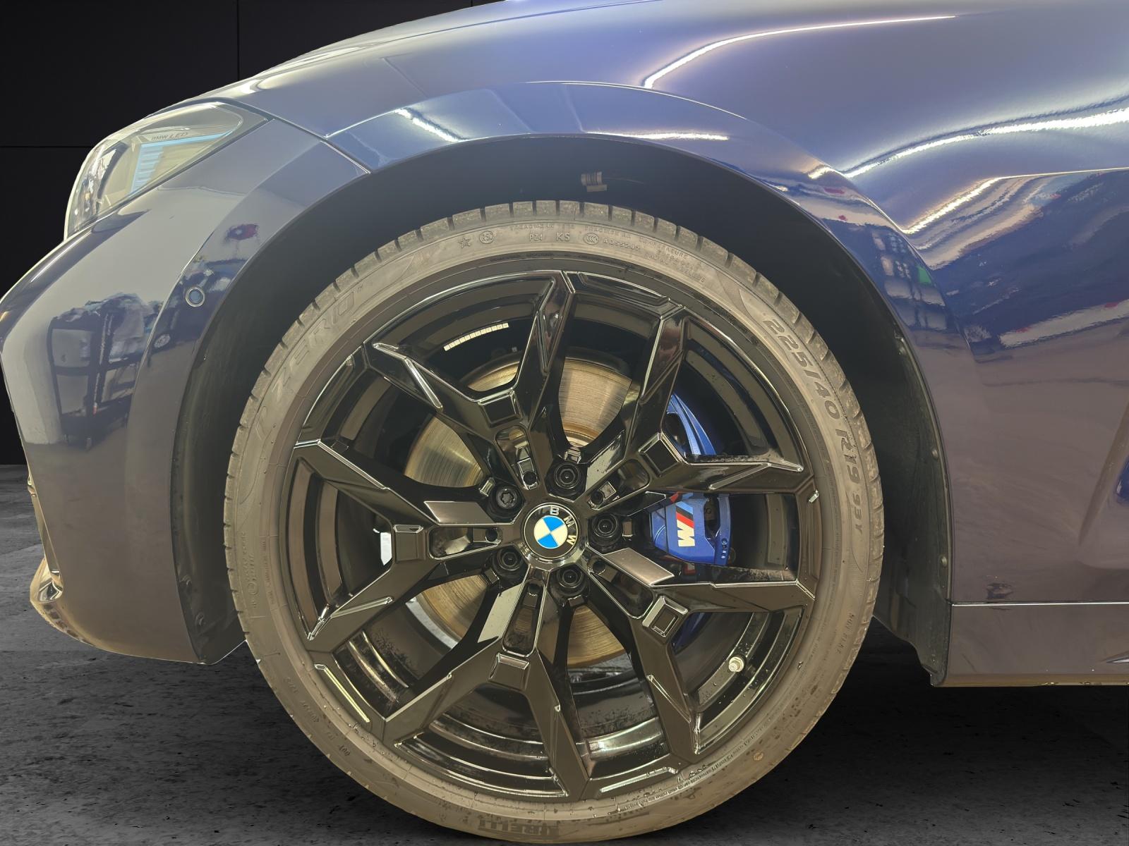 BMW M440i xDrive Cabrio-image-8