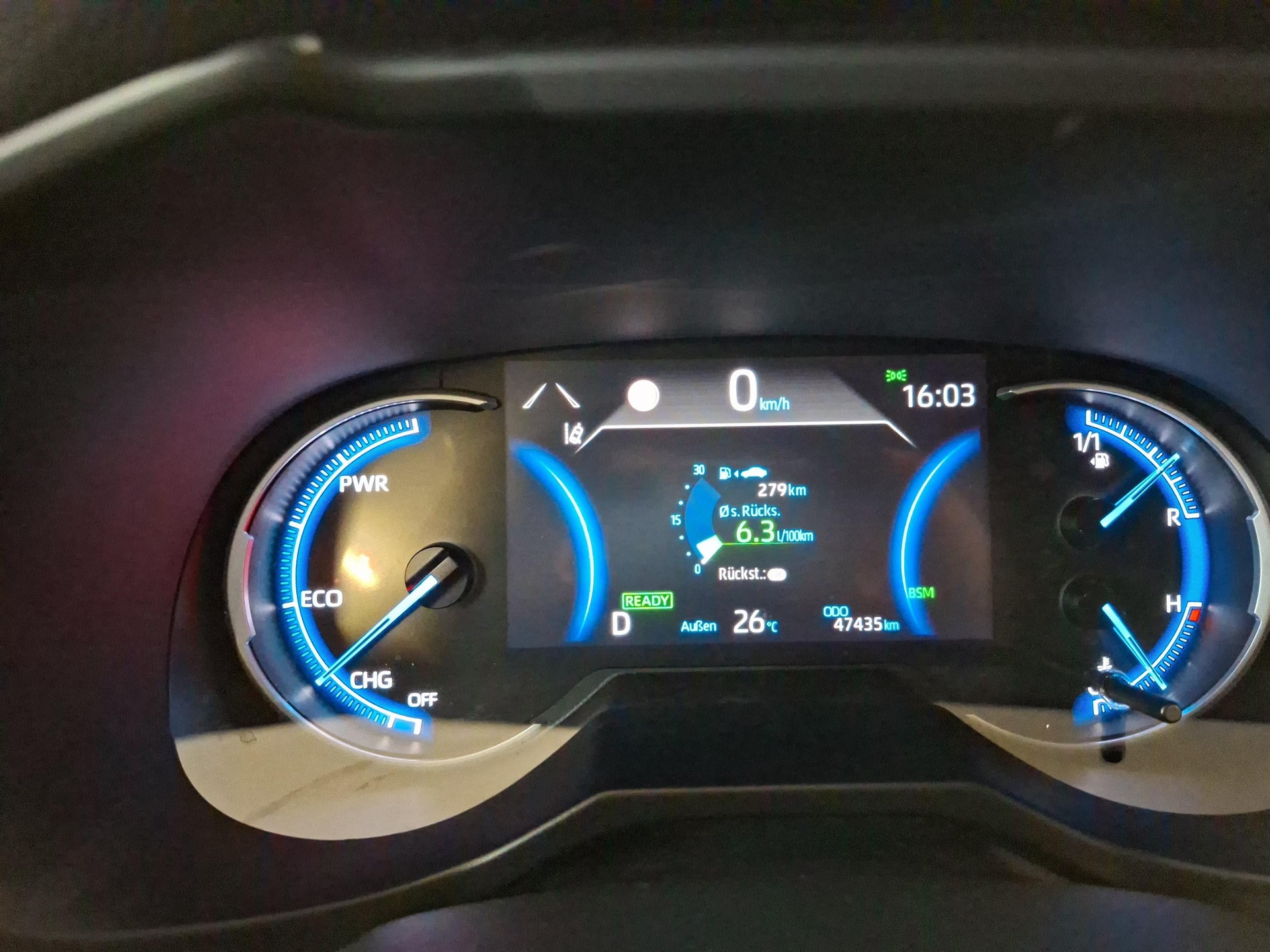 TOYOTA RAV4 2.5 HEV Premium-image-16