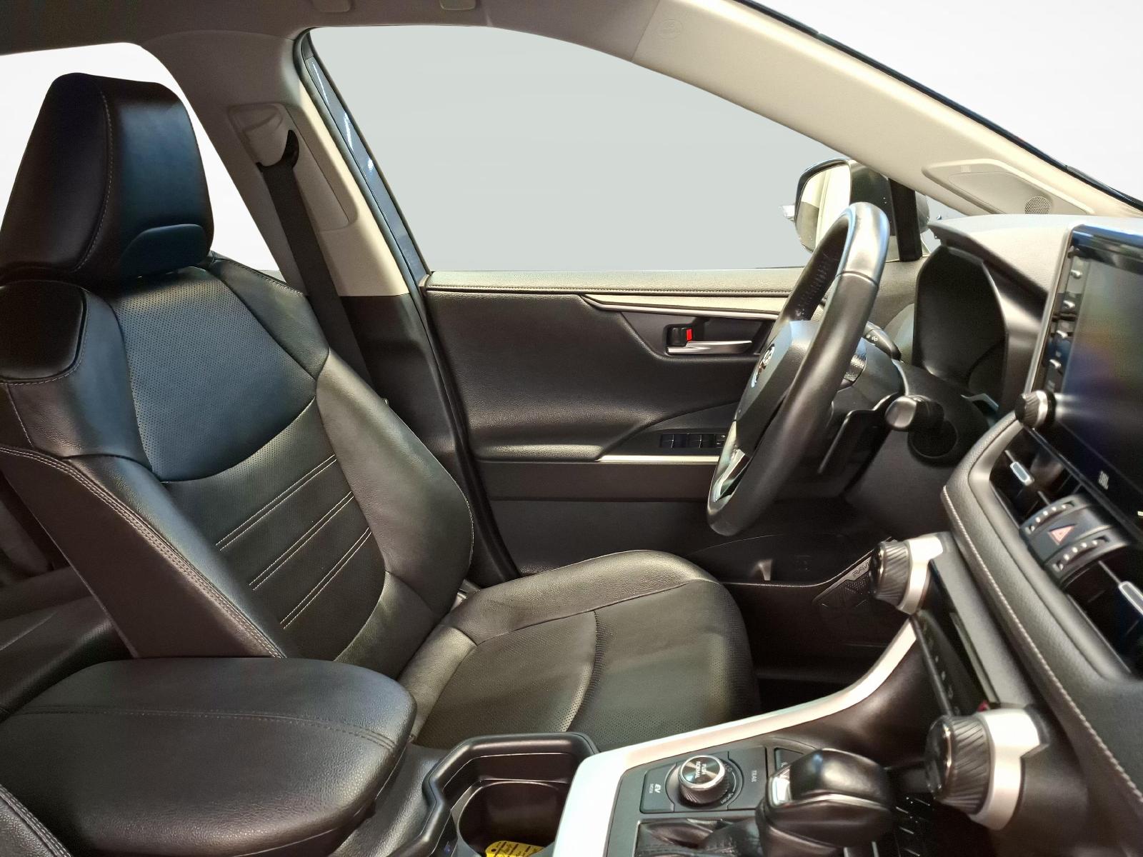 TOYOTA RAV4 2.5 HEV Premium-image-9