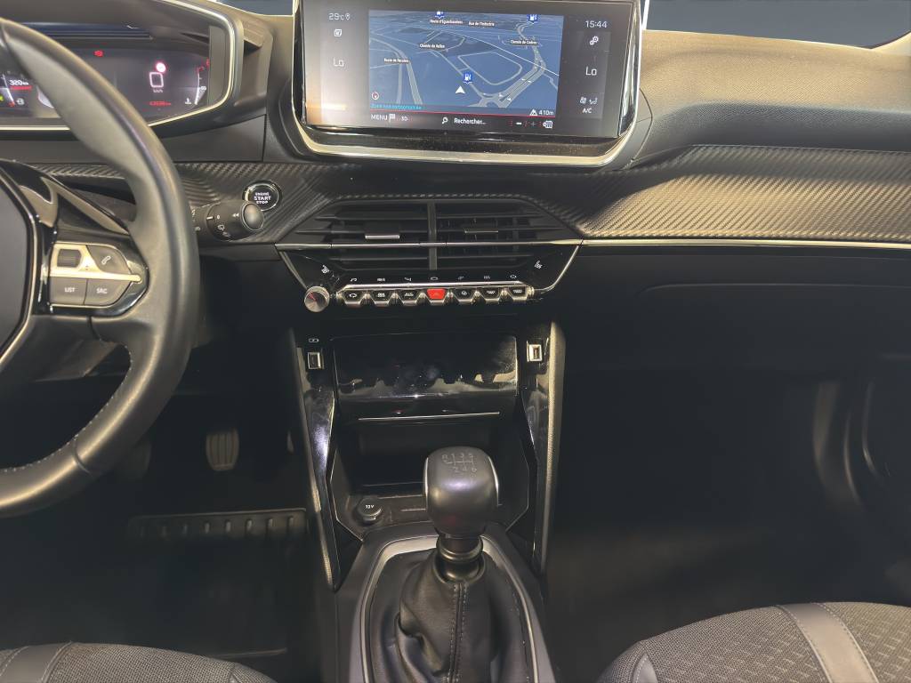 PEUGEOT 2008 1.2 PureTech Allure-image-6