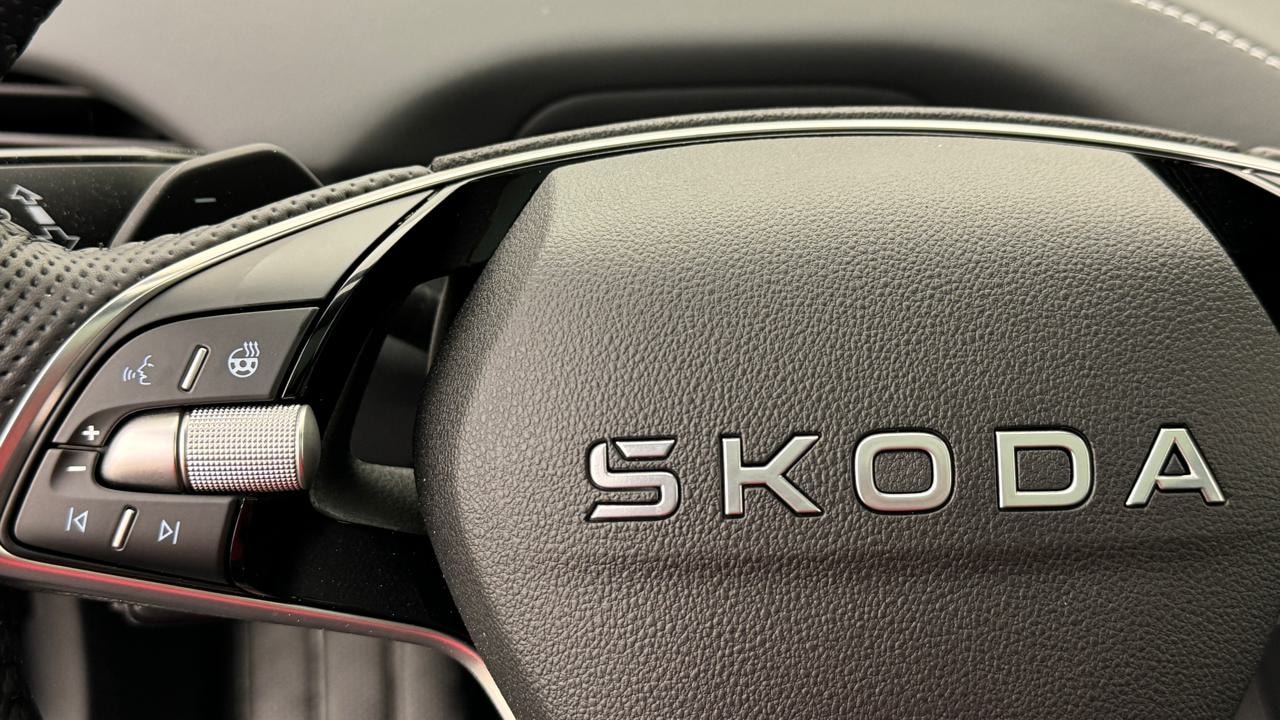 SKODA Enyaq Coupé Sportline 4x4-image-9