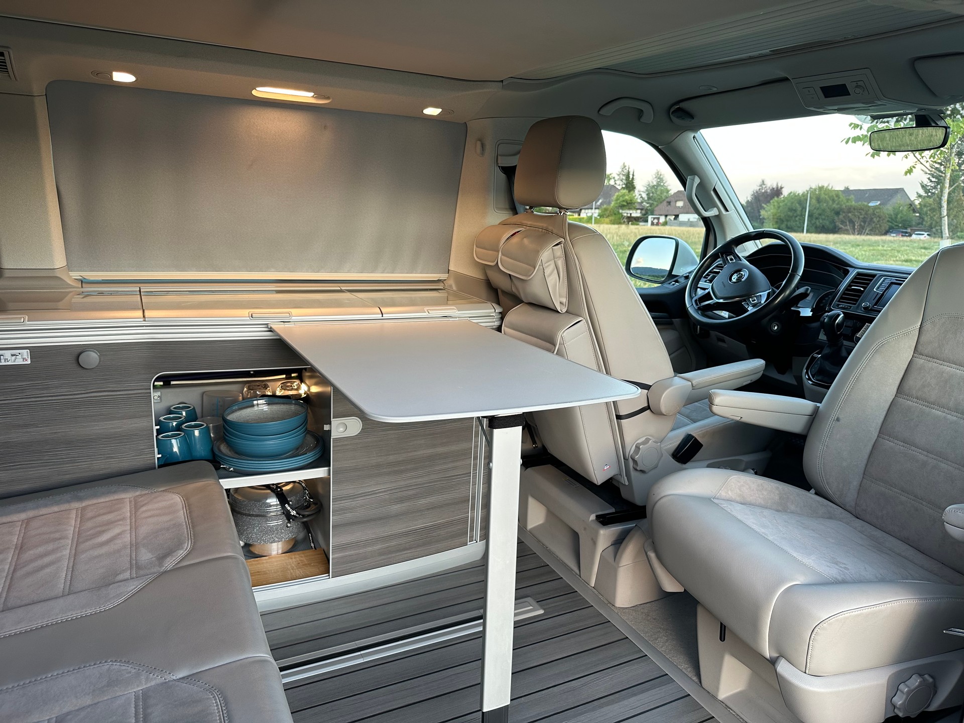 VW California T6 Ocean - GREY Edition - 4MOTION - 199 ch - boîte automatique DSG-image-2