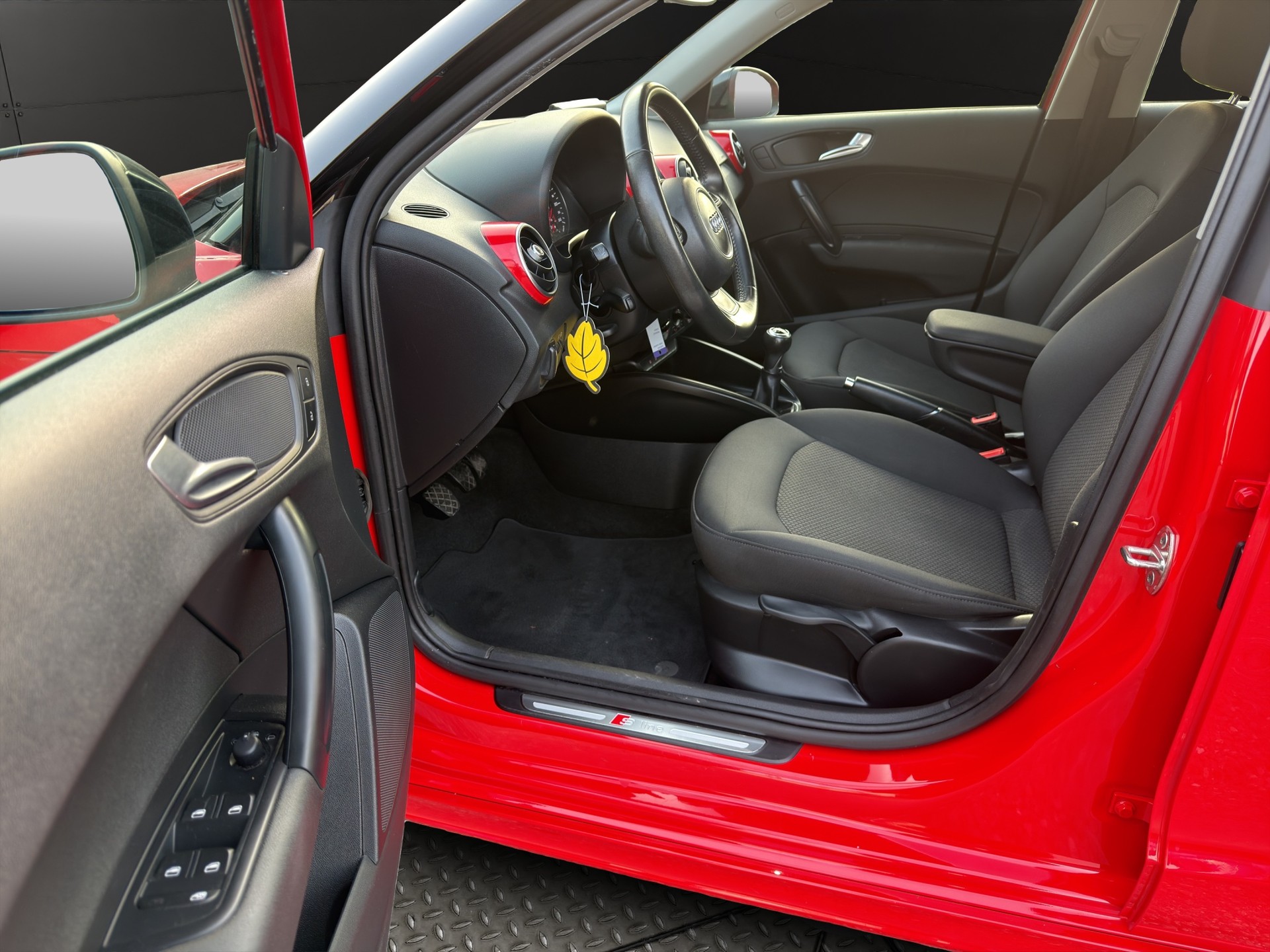 AUDI A1 Sportback 1.2 TFSI Ambition-image-8