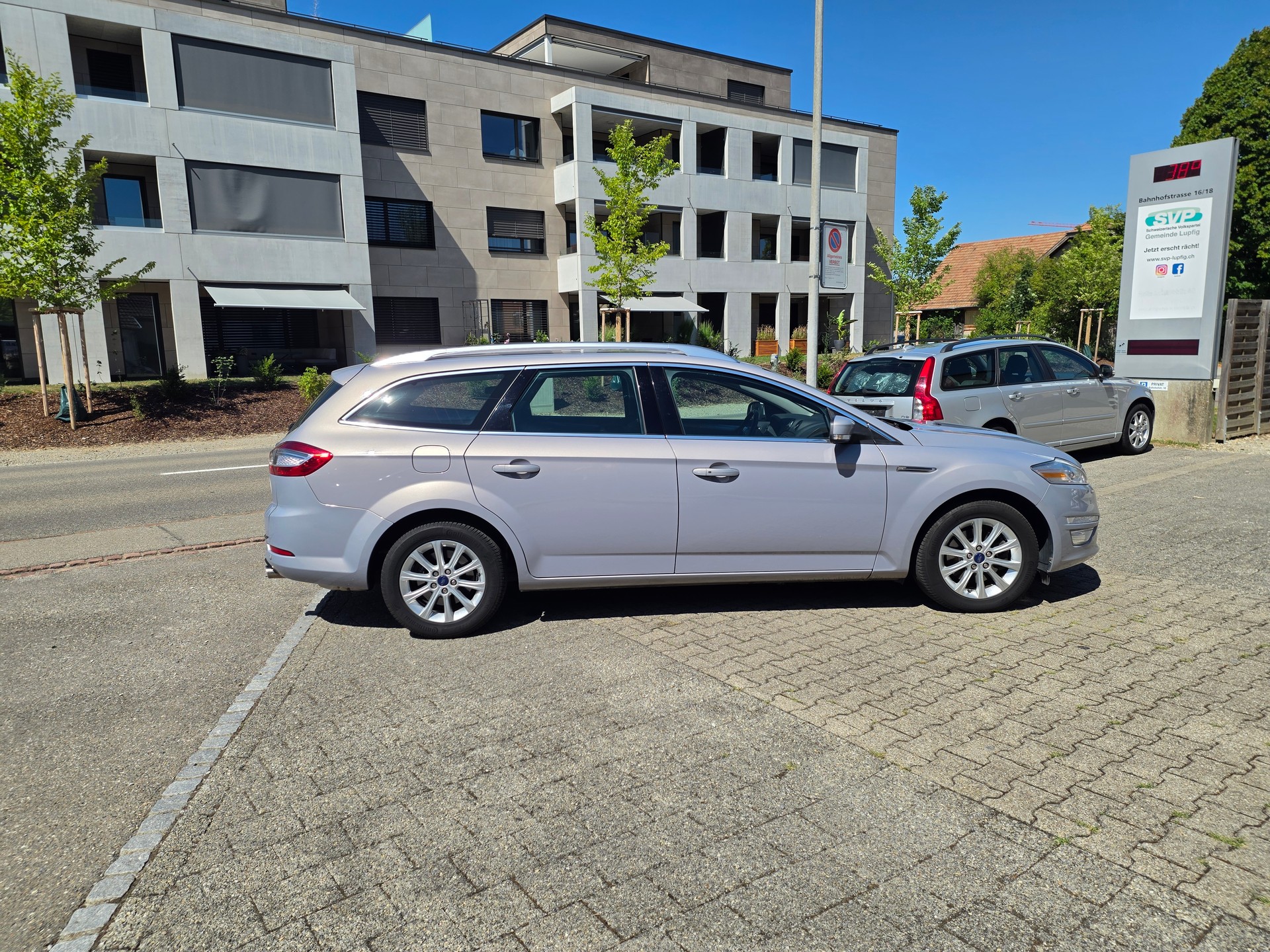 FORD Mondeo 2.0 EcoBoost SCTi TitaniumS PowerShift-image-3