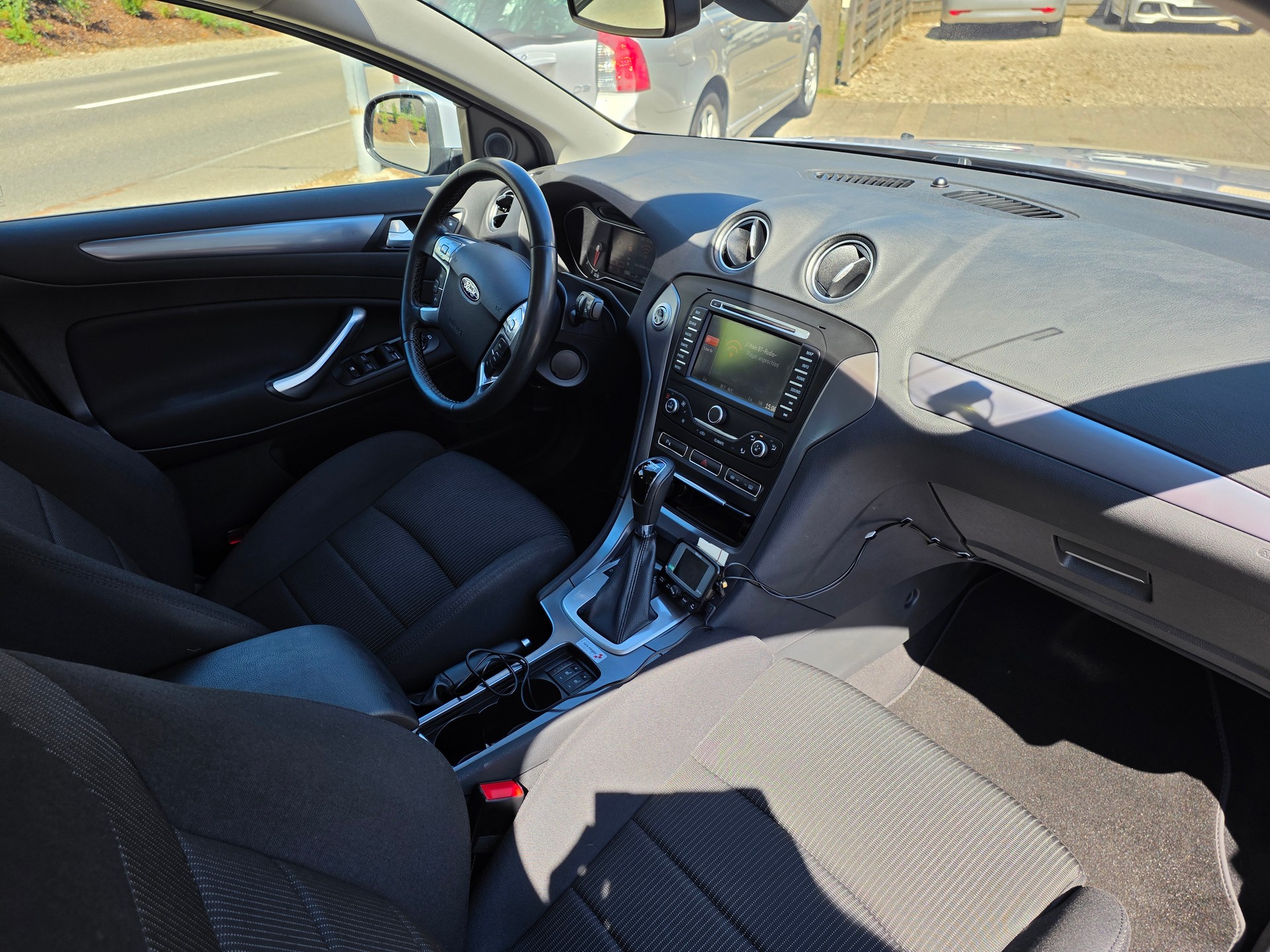 FORD Mondeo 2.0 EcoBoost SCTi TitaniumS PowerShift-image-6