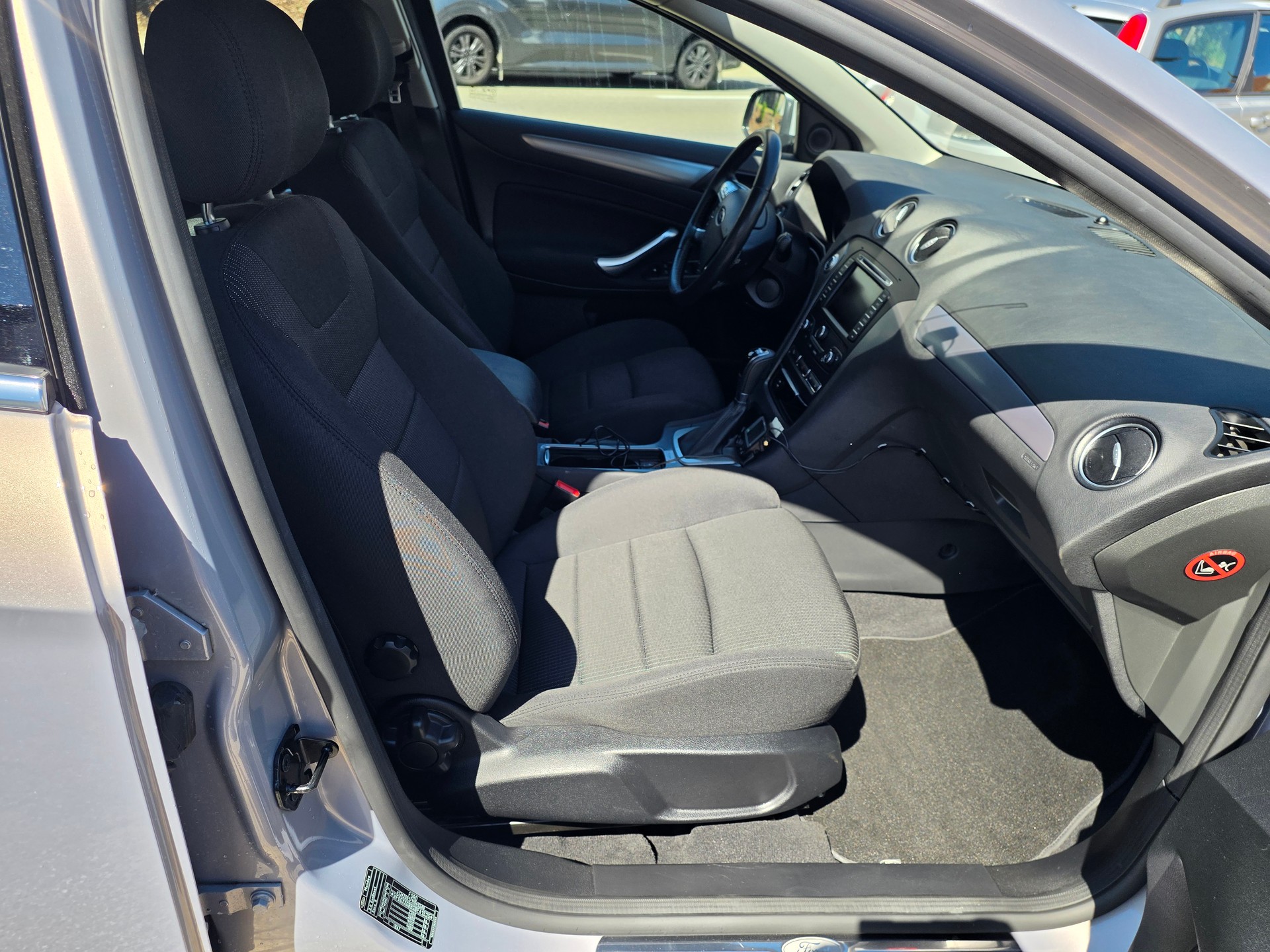 FORD Mondeo 2.0 EcoBoost SCTi TitaniumS PowerShift-image-5