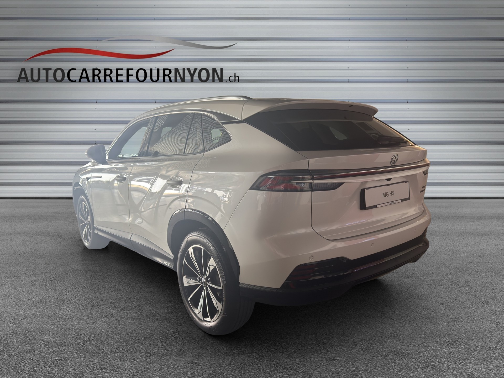 MG HS 1.5 T HEV Luxury-image-3