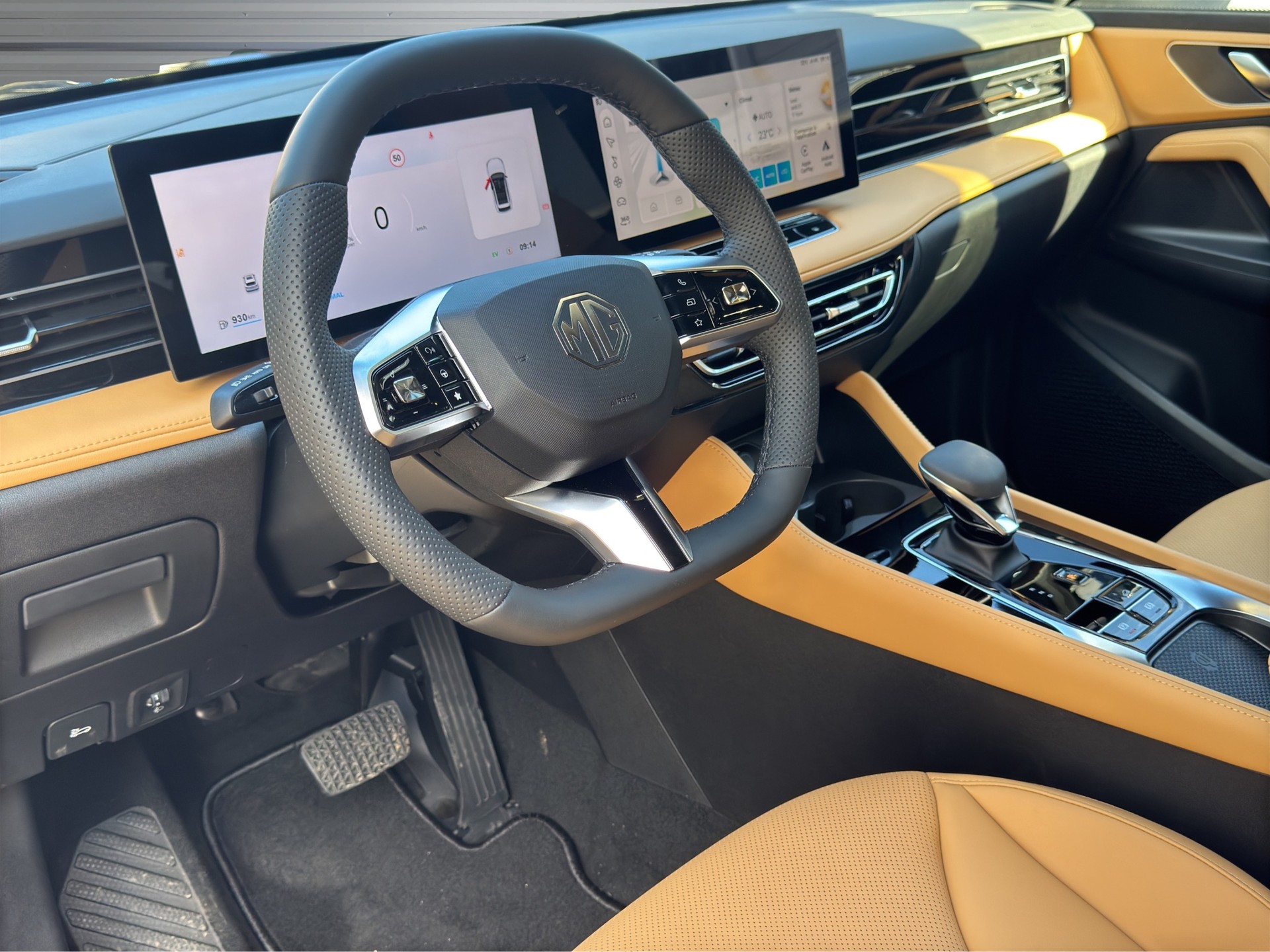 MG HS 1.5 T HEV Luxury-image-9
