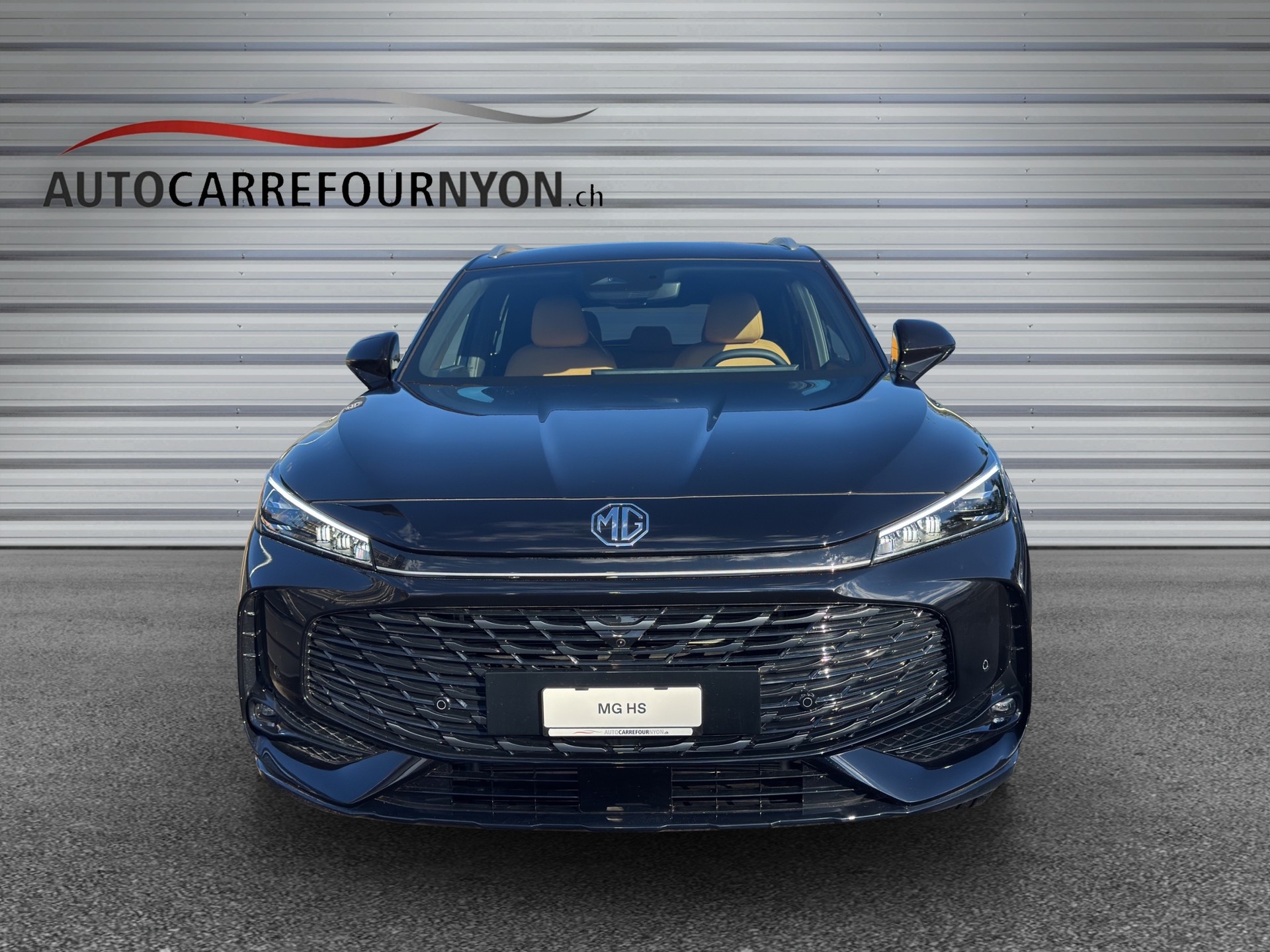 MG HS 1.5 T HEV Luxury-showroom-element-1