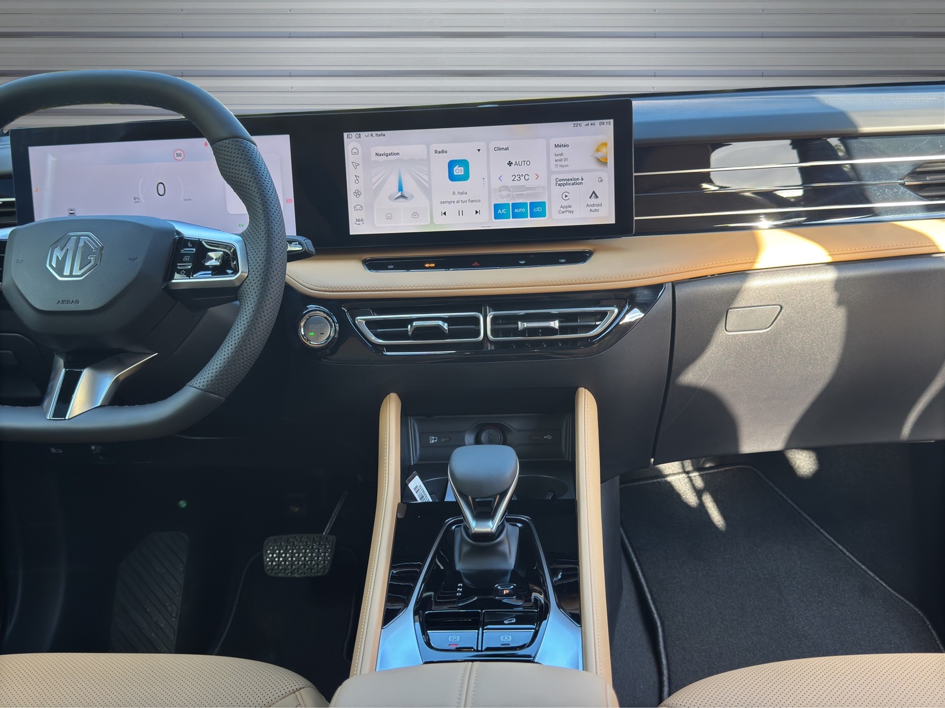 MG HS 1.5 T HEV Luxury-image-15