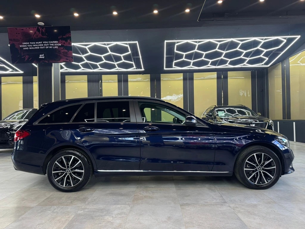 MERCEDES-BENZ C 220 d Swiss Star 4M 9G-Tronic-image-3