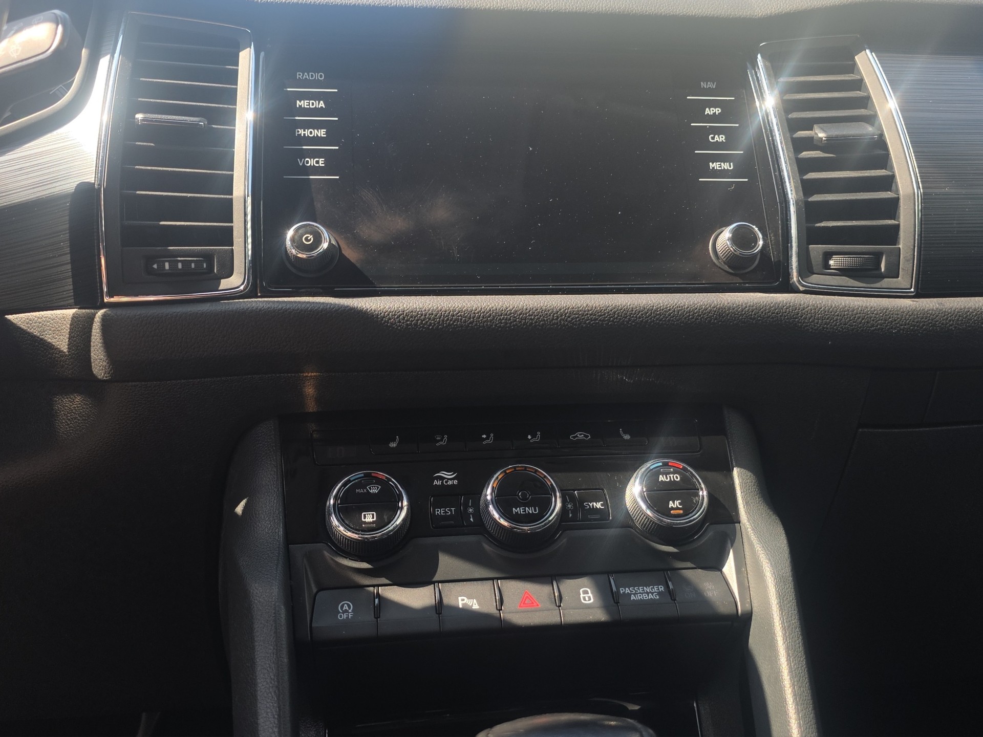 SKODA Kodiaq 1.5 TSI ACT Ambition 4x4-image-13