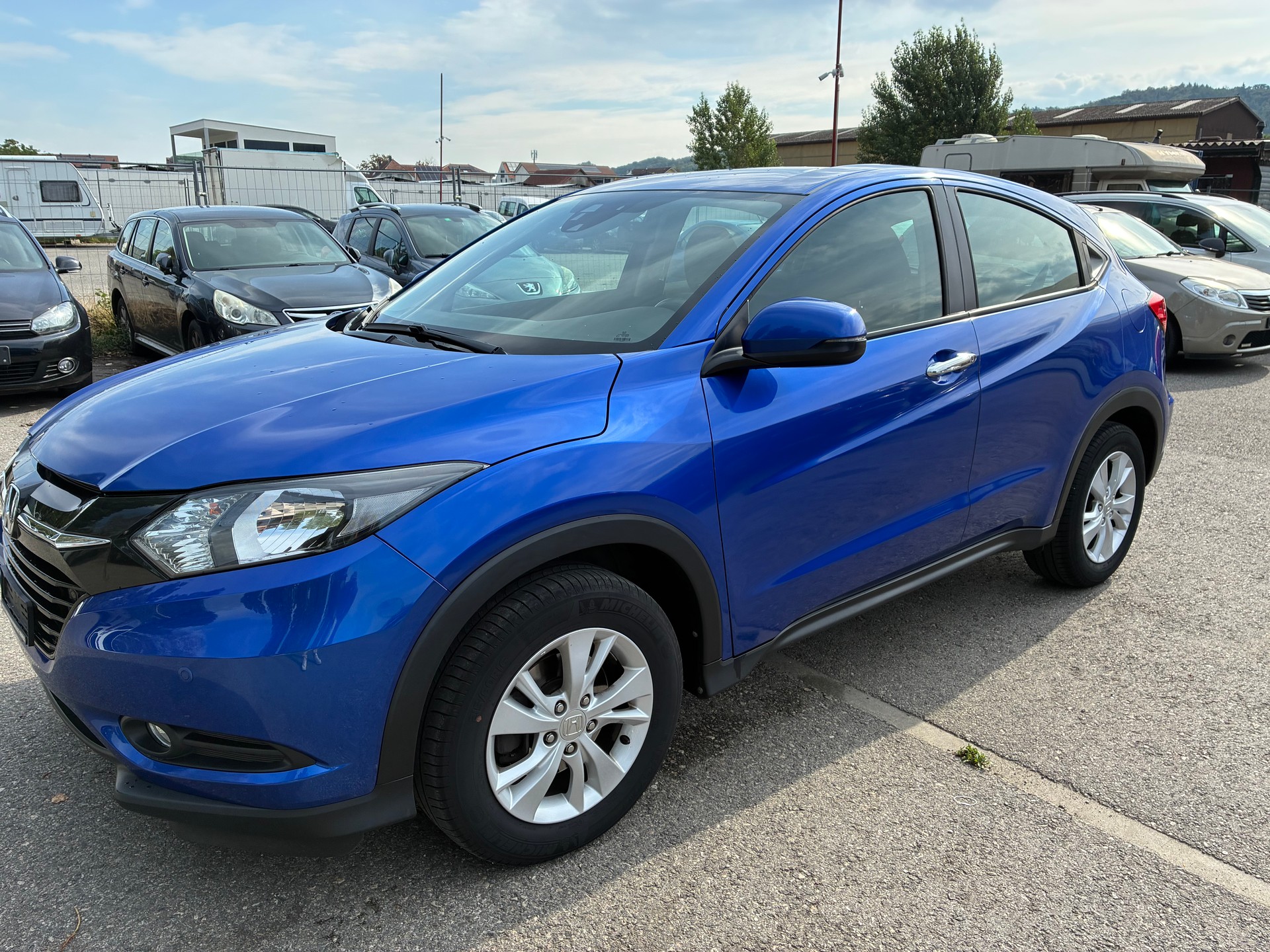HONDA HR-V 1.5i-VTEC Executive CVT-image-1