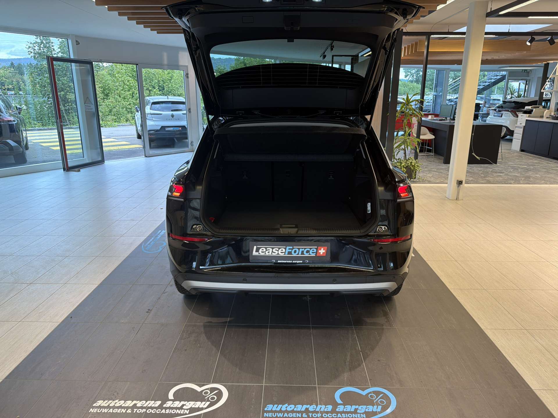 VW T-Roc 1.5 eTSi mHEV Life DSG-Automat-image-7