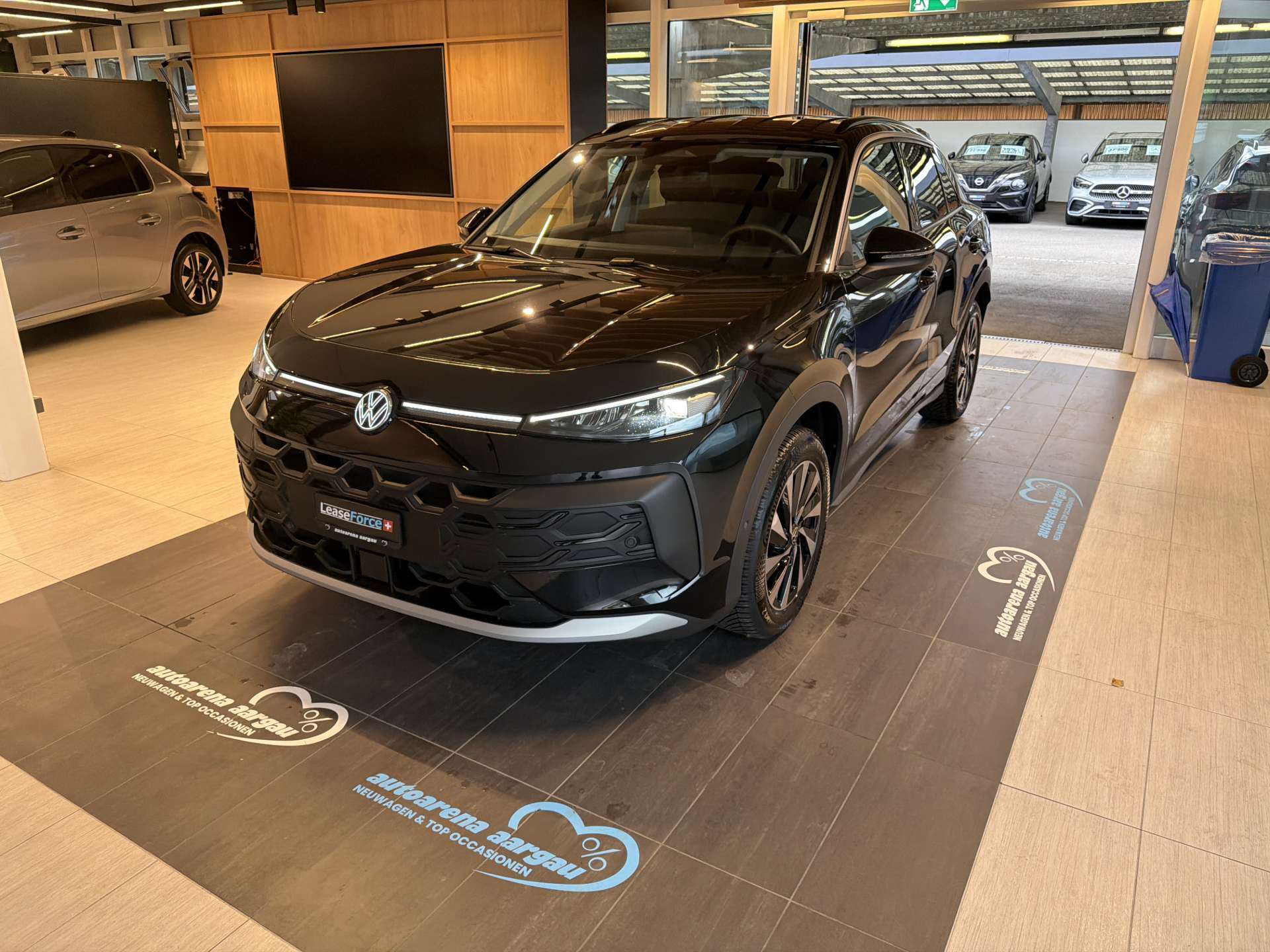 VW T-Roc 1.5 eTSi mHEV Life DSG-Automat-image-0
