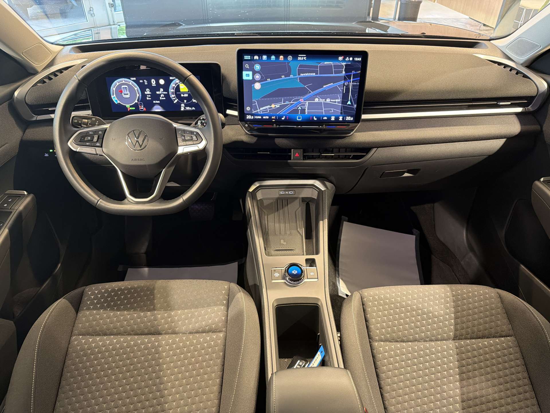VW T-Roc 1.5 eTSi mHEV Life DSG-Automat-image-14