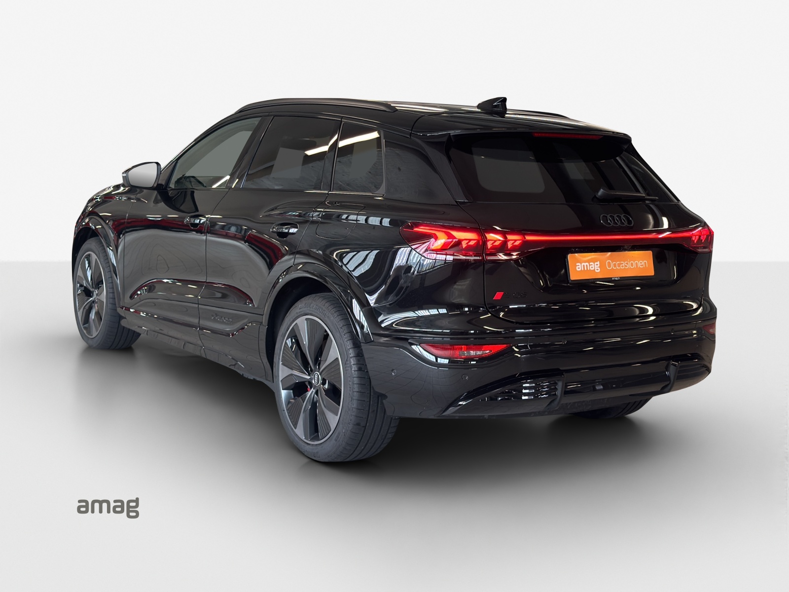 AUDI SQ6 e-tron quattro-image-2