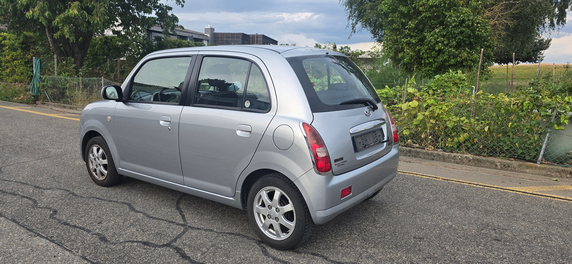 DAIHATSU Trevis 1.0-image-4