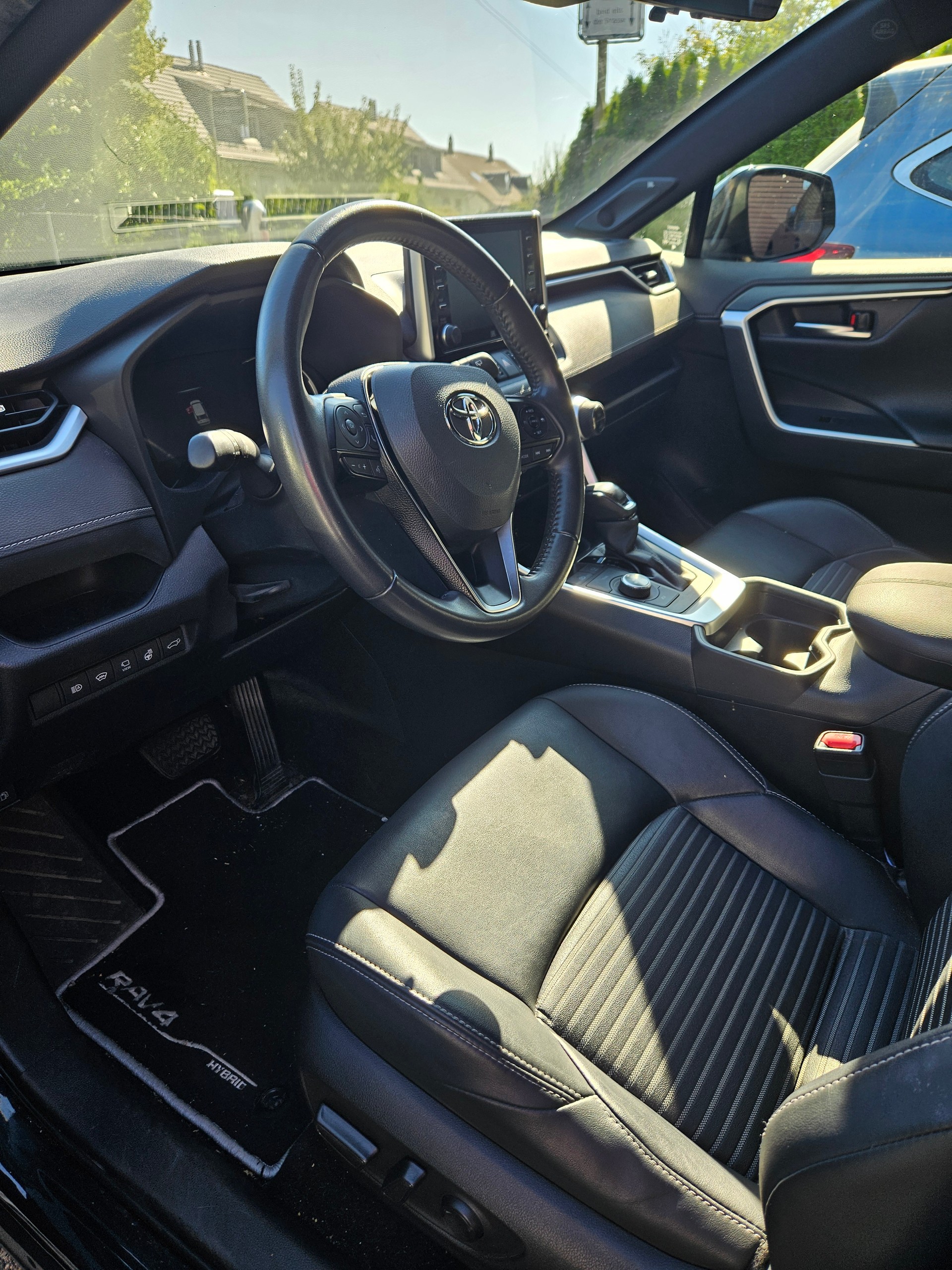TOYOTA 2.5 HEV Black Edition-image-5