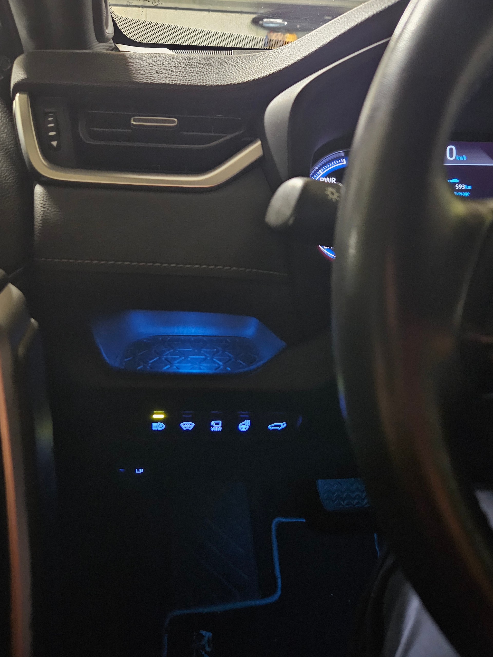 TOYOTA 2.5 HEV Black Edition-image-2