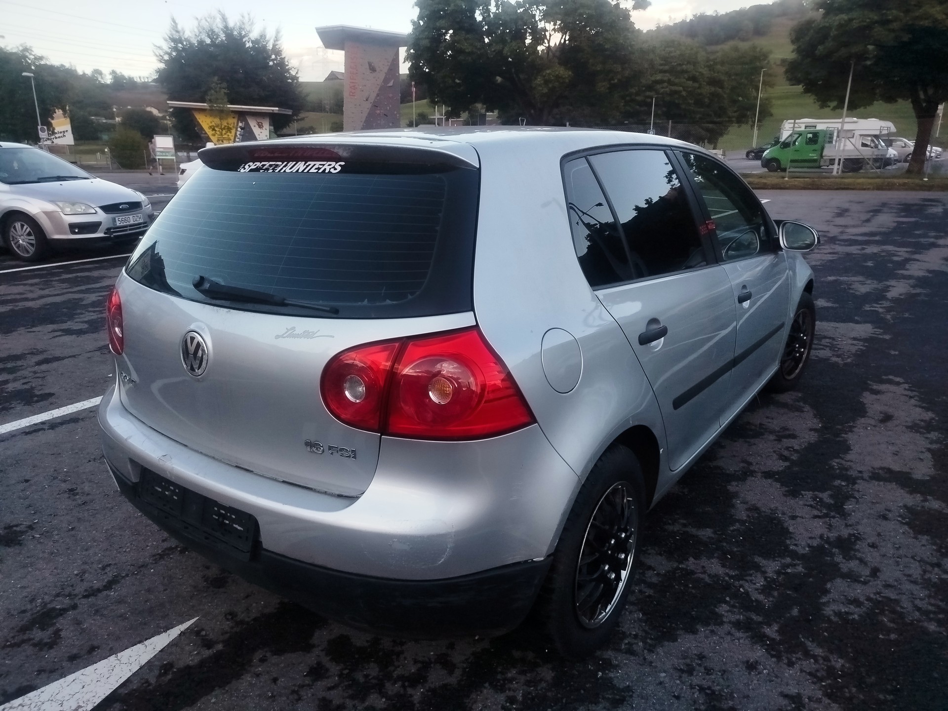 VW Golf 1.6 FSI Sportline-image-5