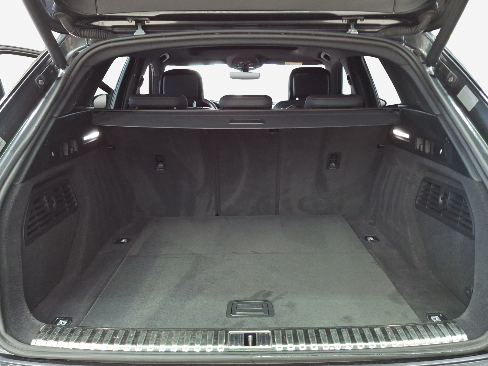 AUDI e-tron 50 S Line Attraction quattro-image-12