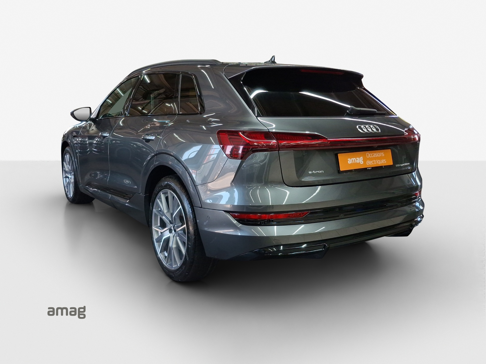 AUDI e-tron 50 S Line Attraction quattro-image-2