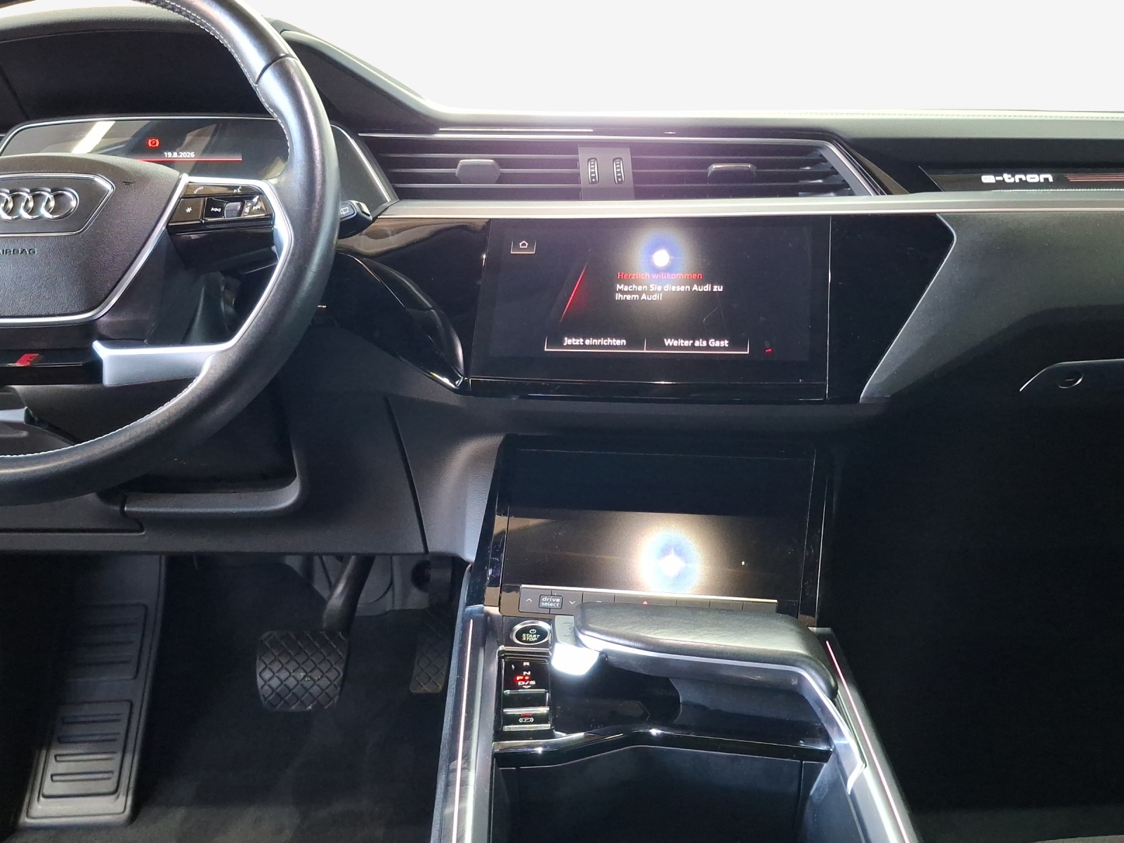 AUDI e-tron 50 S Line Attraction quattro-image-10