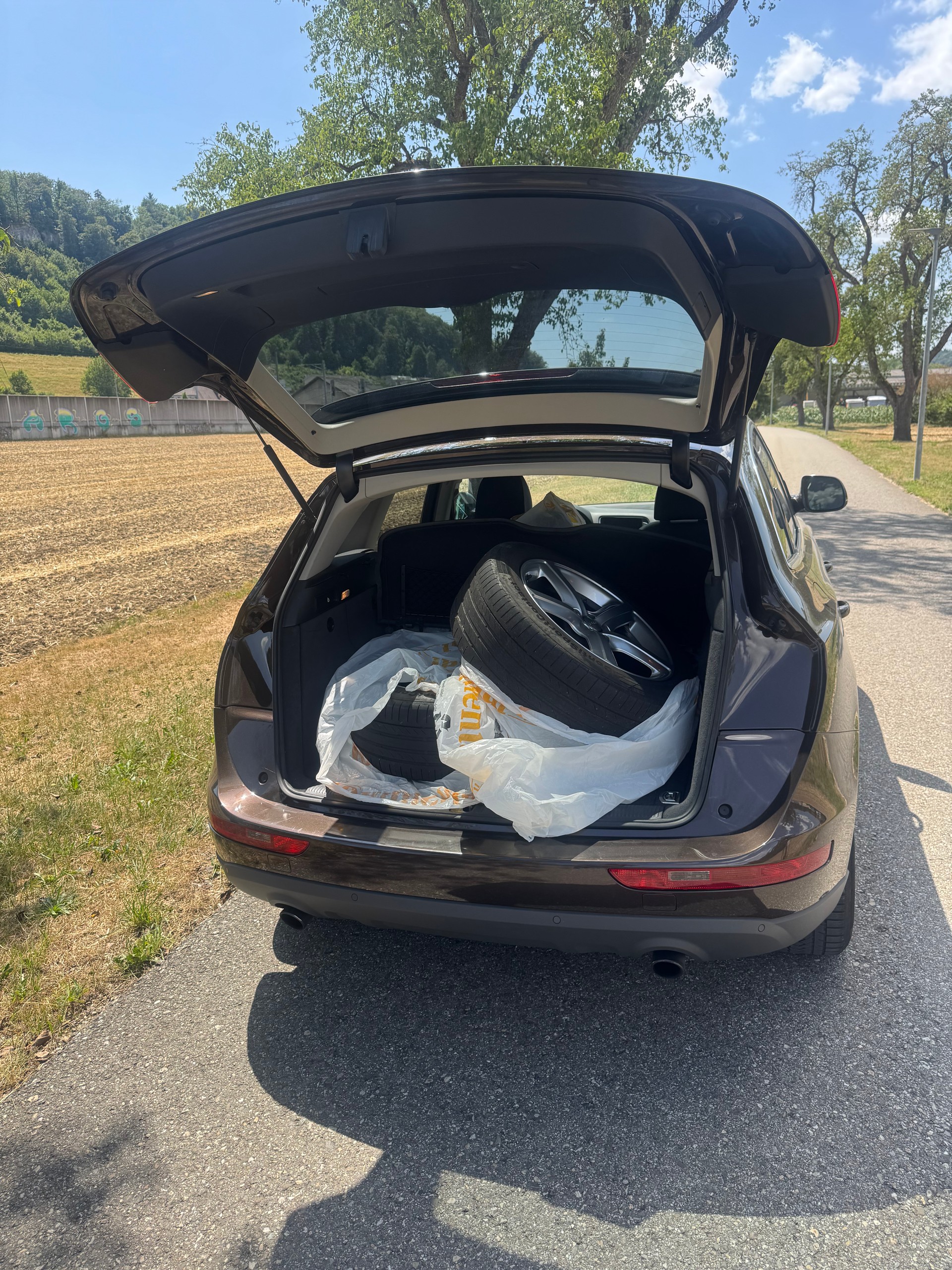 AUDI Q5 2.0 TFSI quattro-image-8