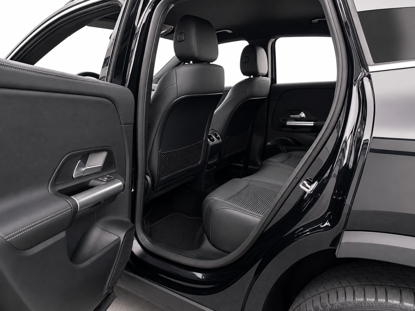MERCEDES-BENZ GLA 180 d Progressive * CH FAHRZEUG *-image-7