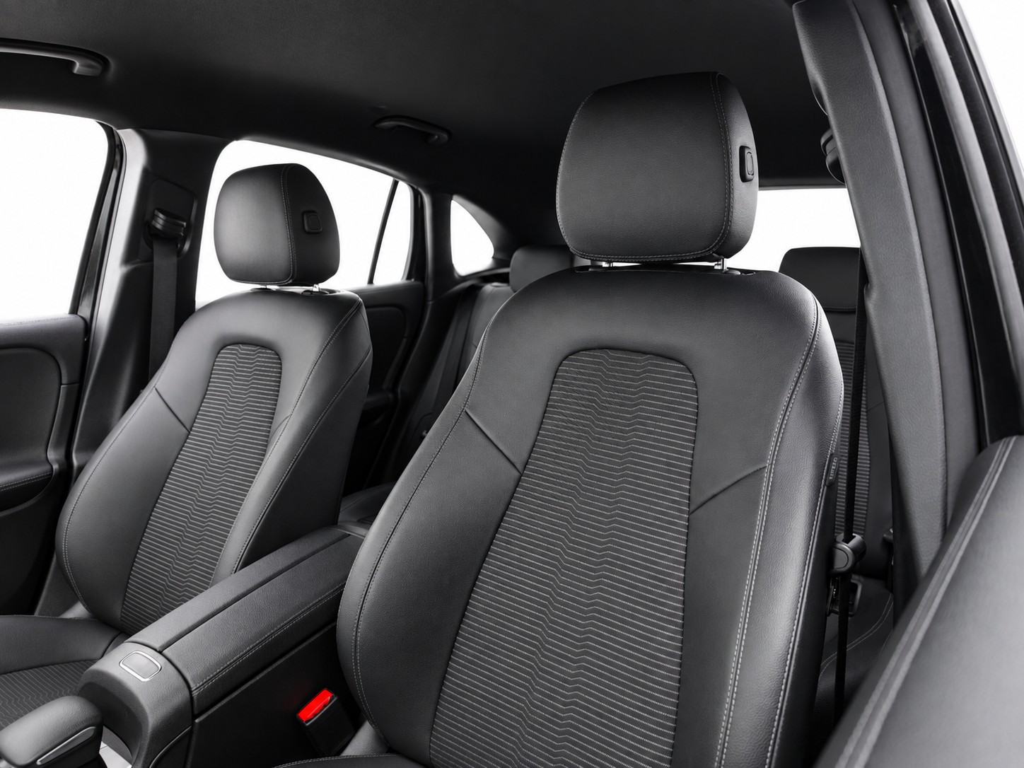 MERCEDES-BENZ GLA 180 d Progressive * CH FAHRZEUG *-image-16